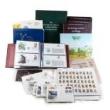 COLLECTION OF ANIMAL STAMPS (BIRDS AND WILDLIFE)