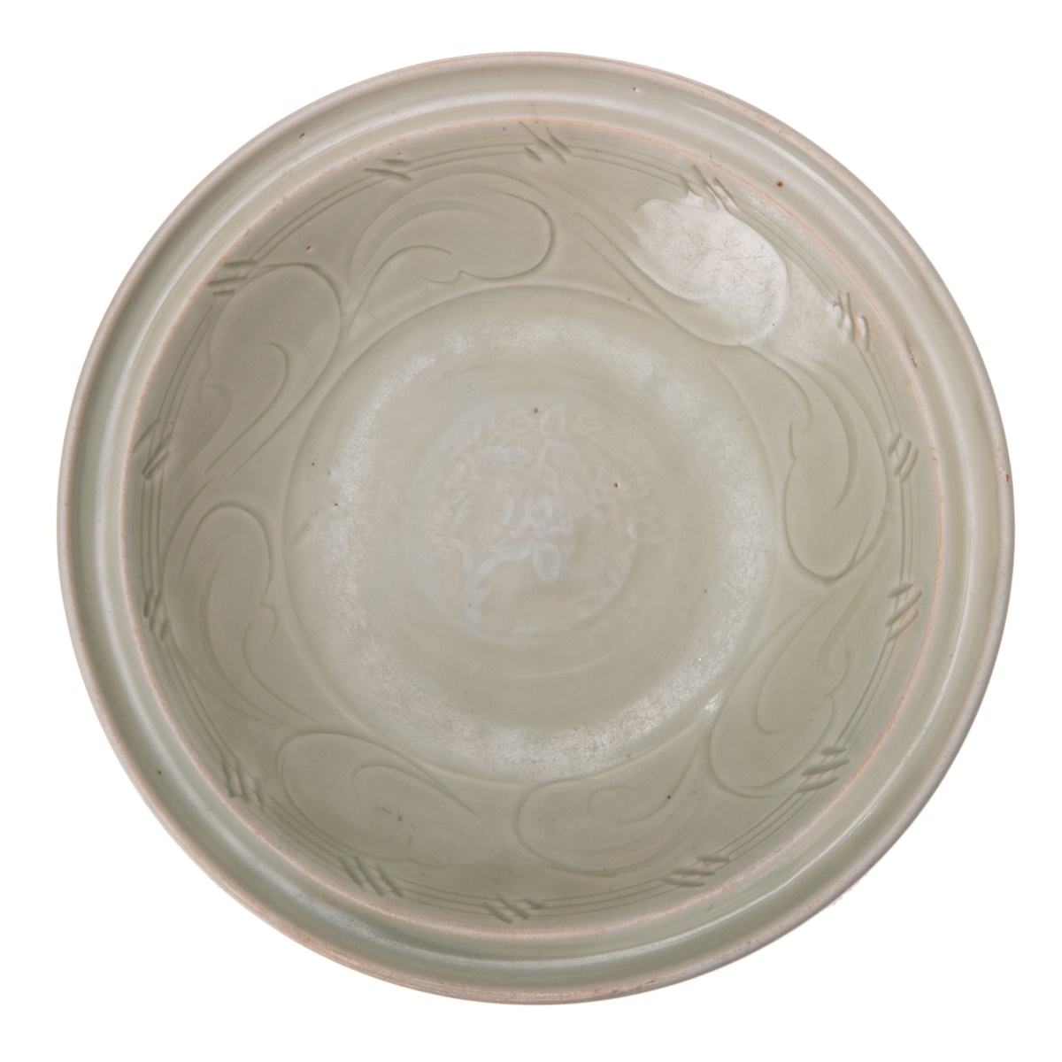 CHINESE LONG QUAN CELADON CHARGER