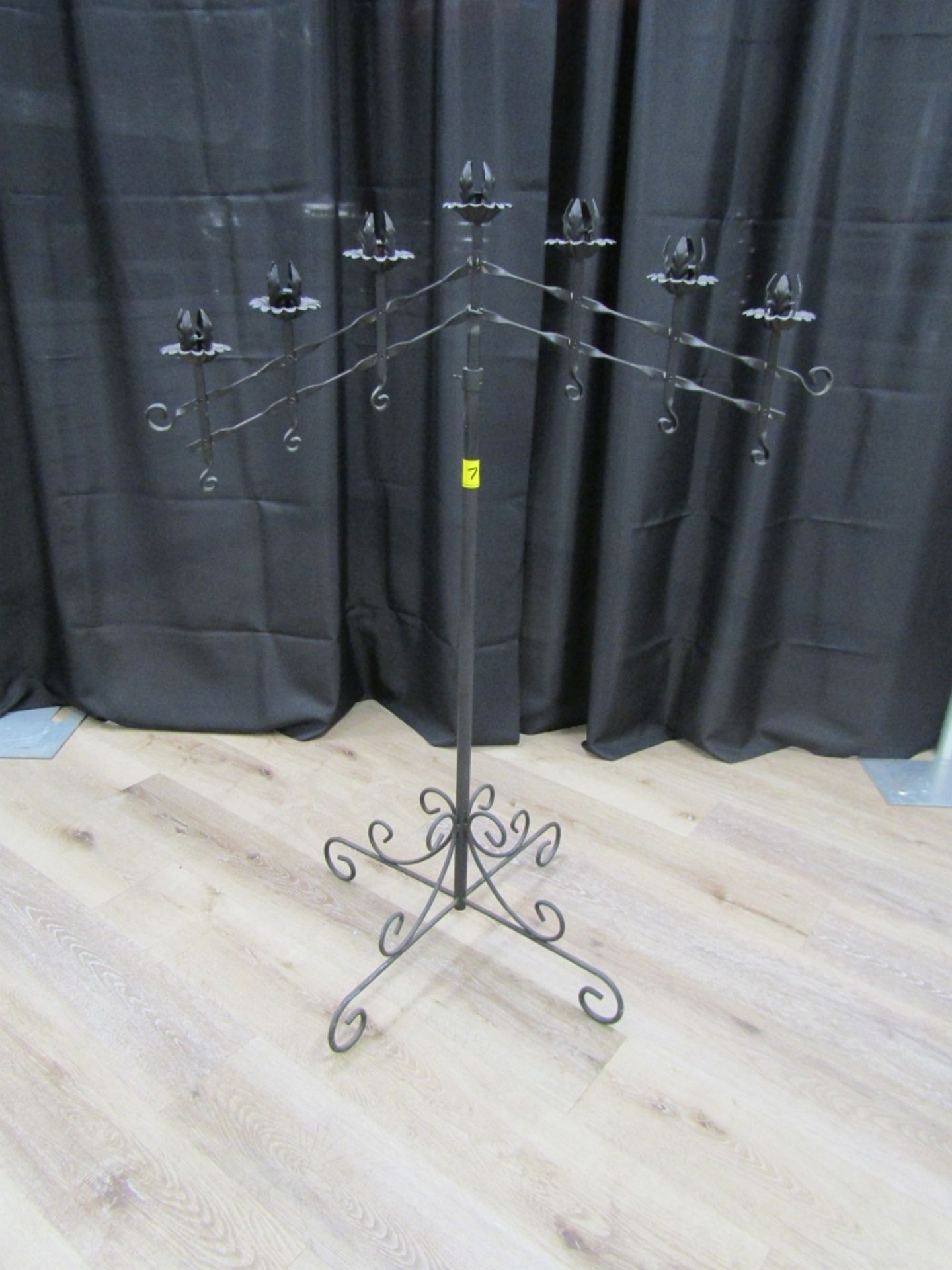 BLACK CANDELABRA, 7 LITE