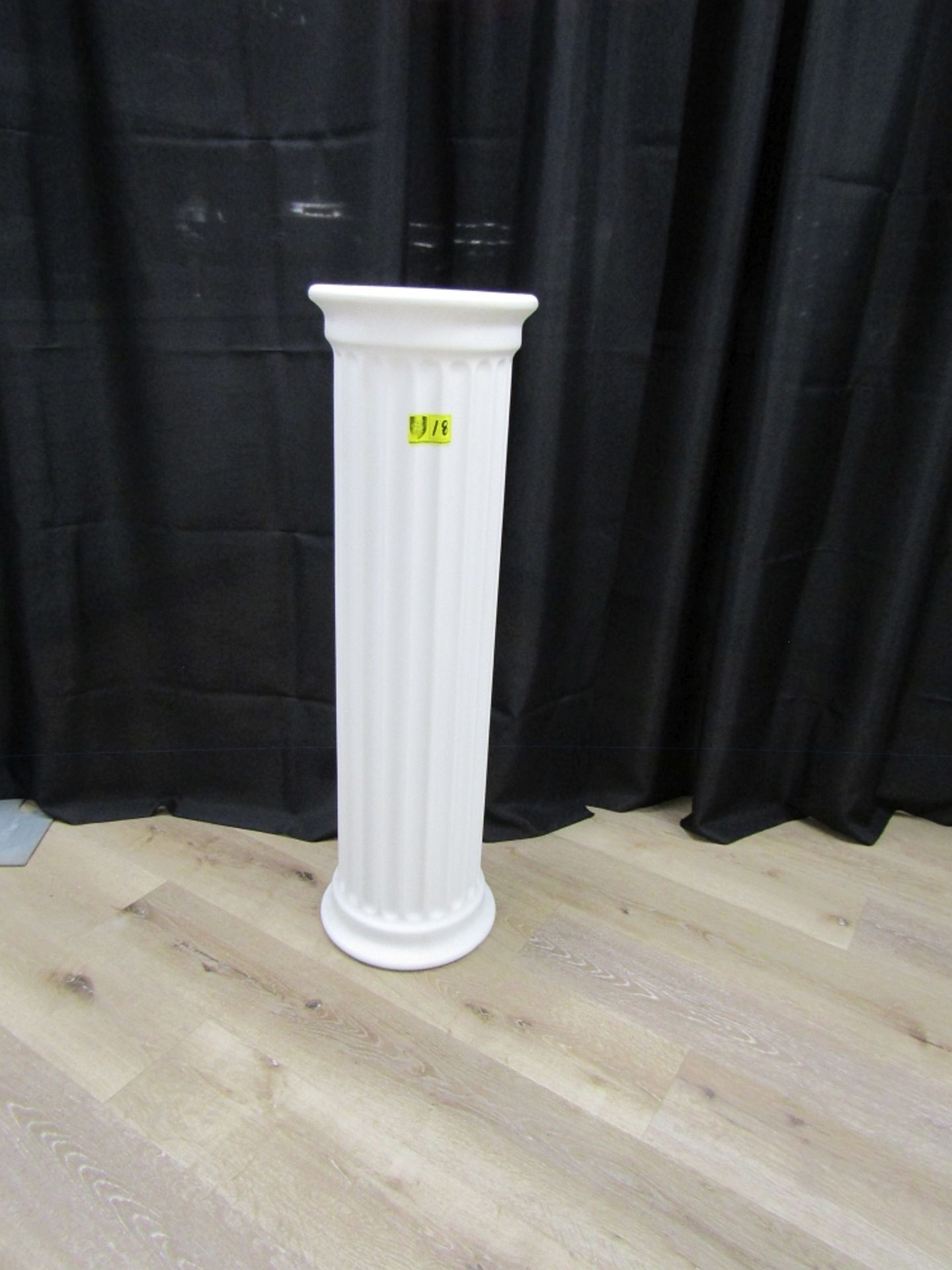 WHITE 40" DORIC PILLAR