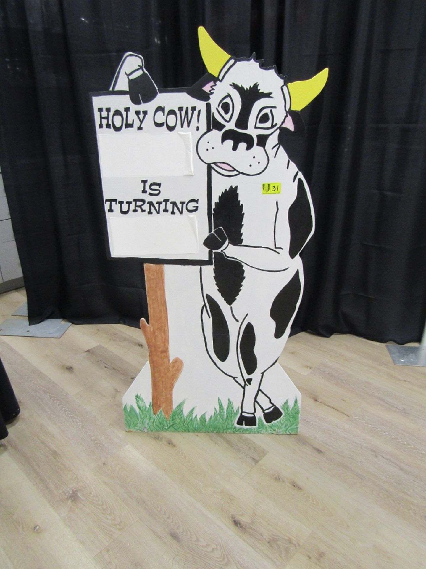 HOLY COW BIRTHDAY LAWN SIGN
