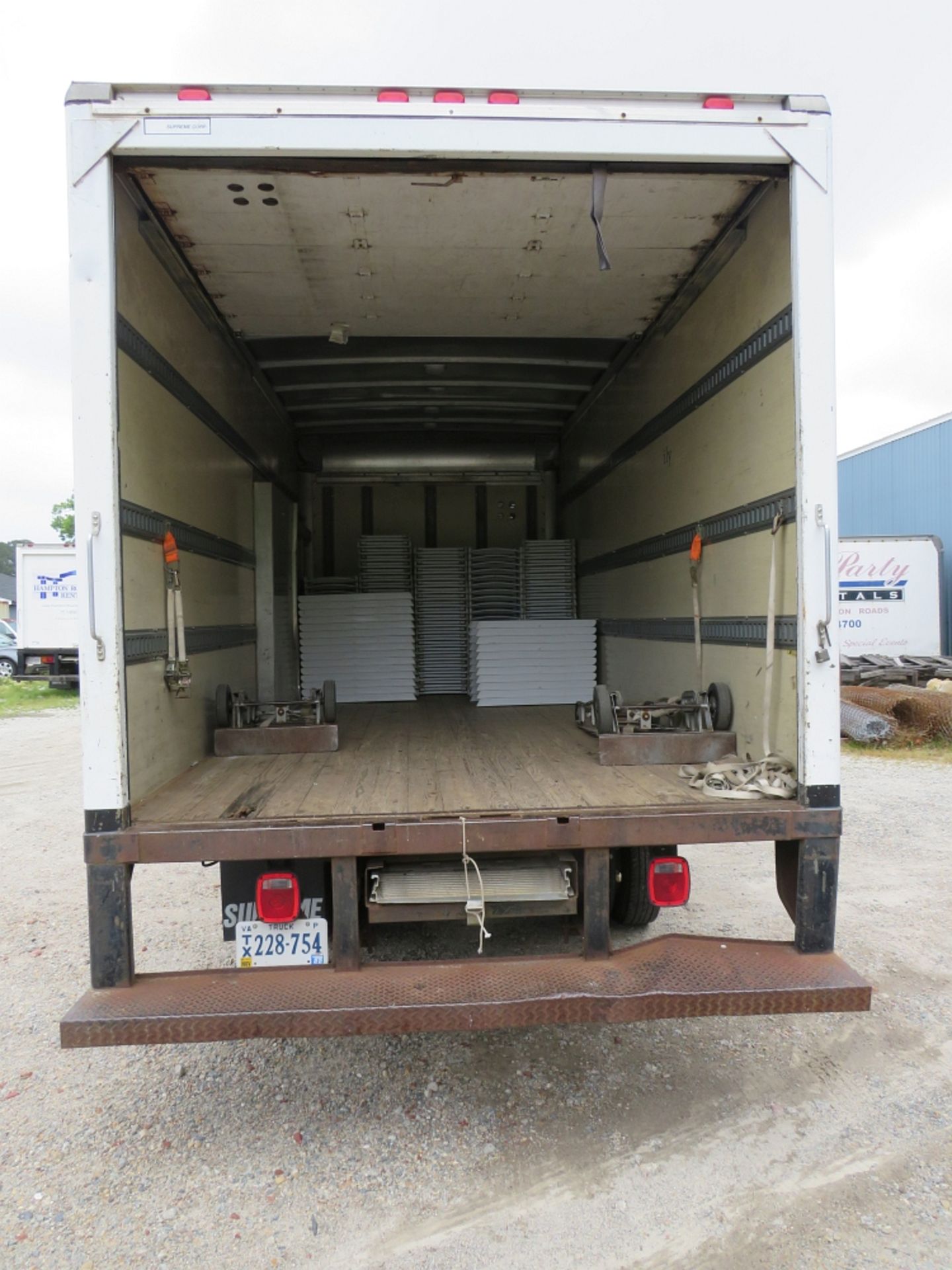 2003 Isuzu Delivery Truck, 18' Box, - Image 5 of 10