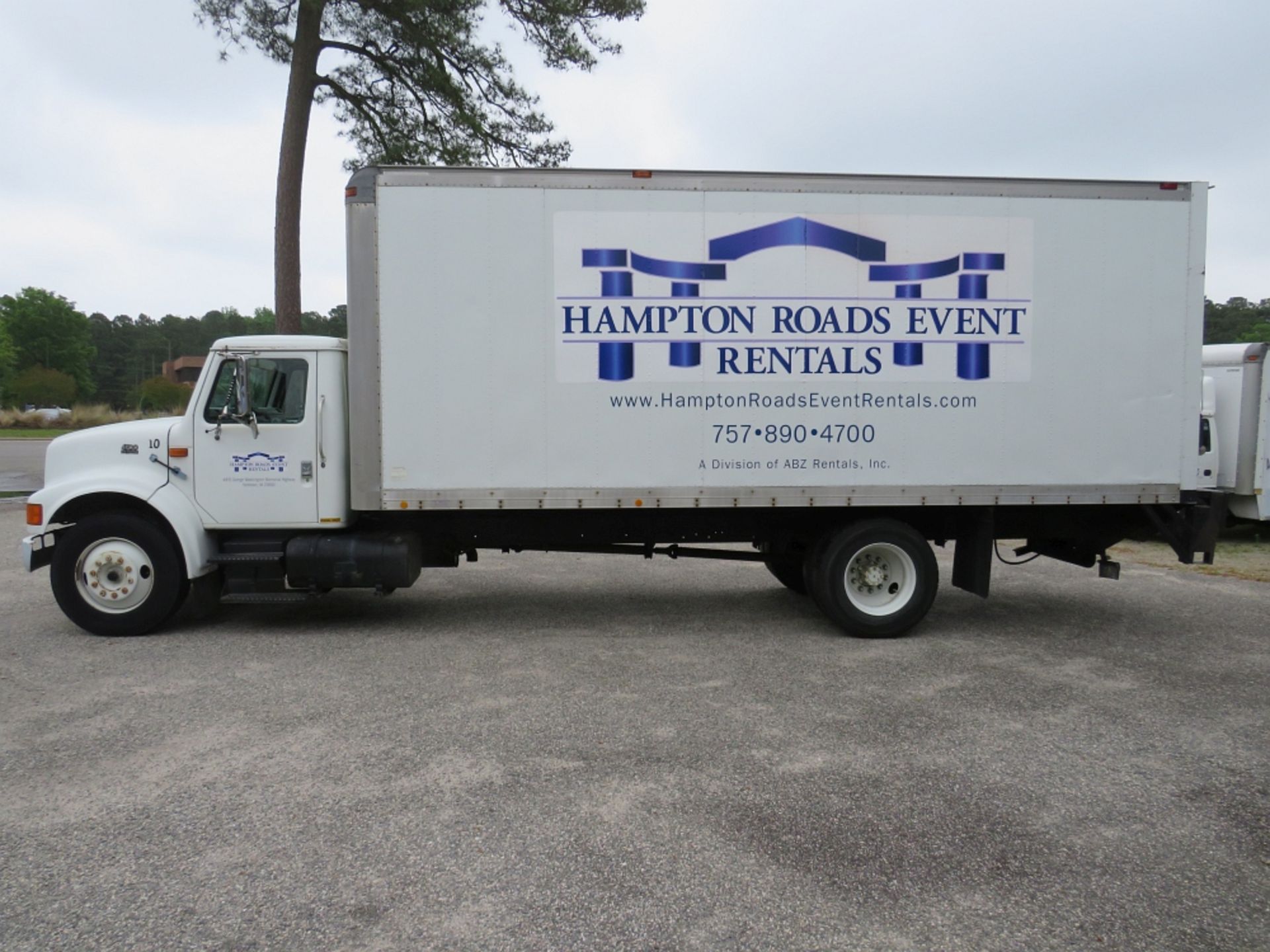 1996 International 4700 Delivery Truck, 22' Box,