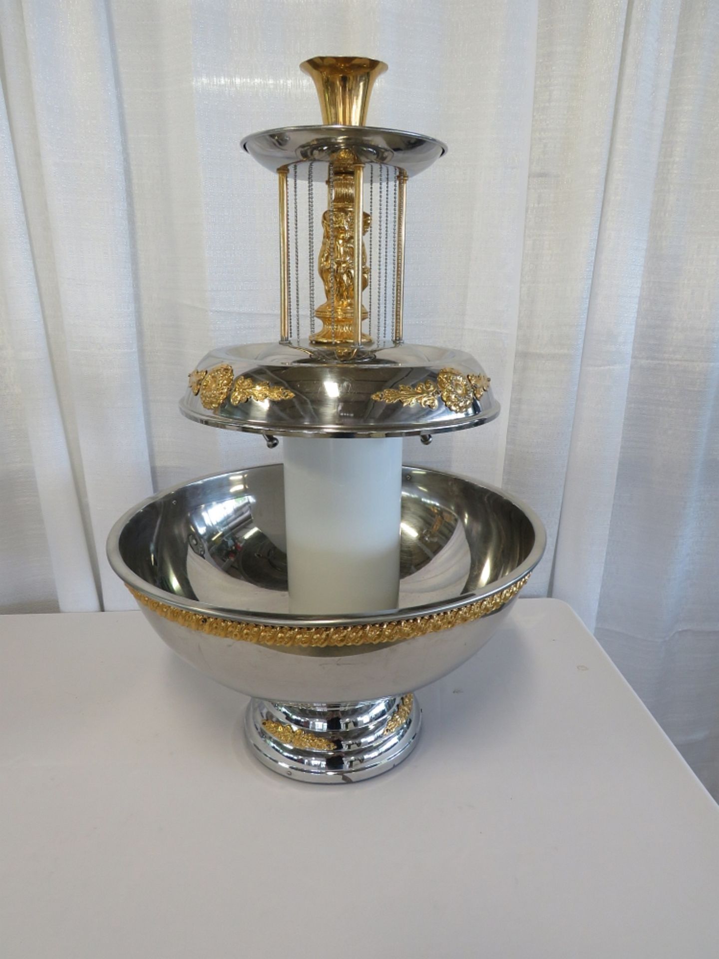 7-gallon Gold Trim Fountain