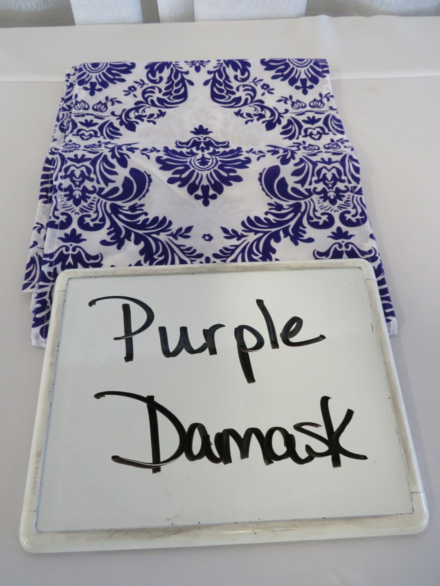 Tablerunner, Purple Damask