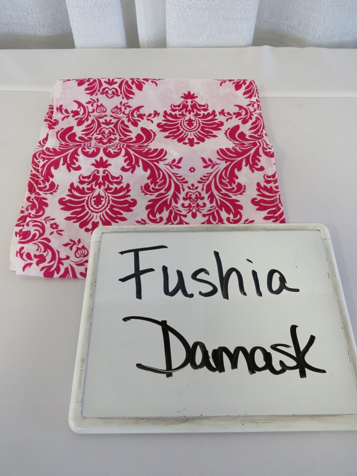 70" x 70" Tablecloth, Fuschia Damask