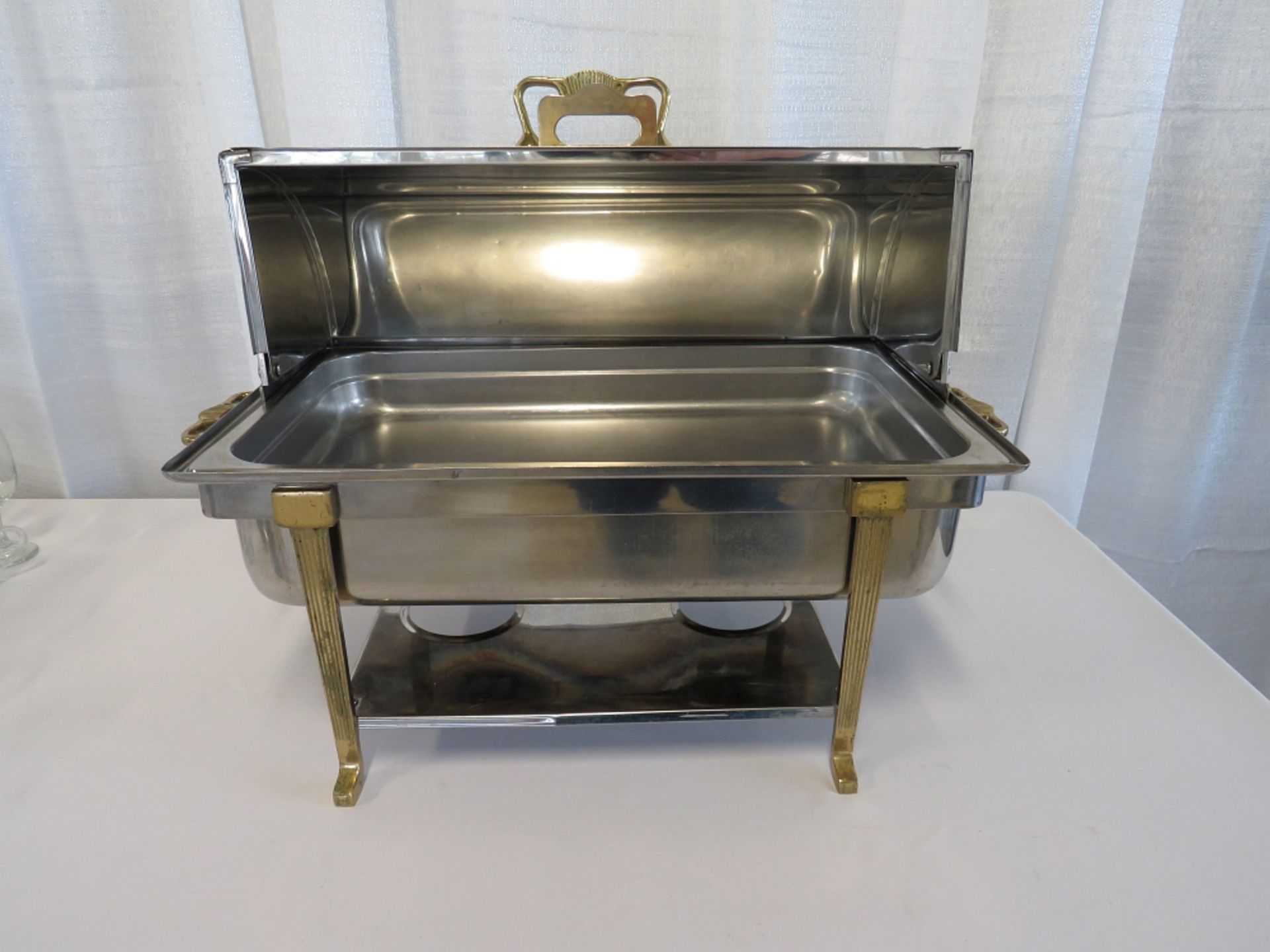 Vollrath 8 Qt. Rolltop Chafer - Image 2 of 2