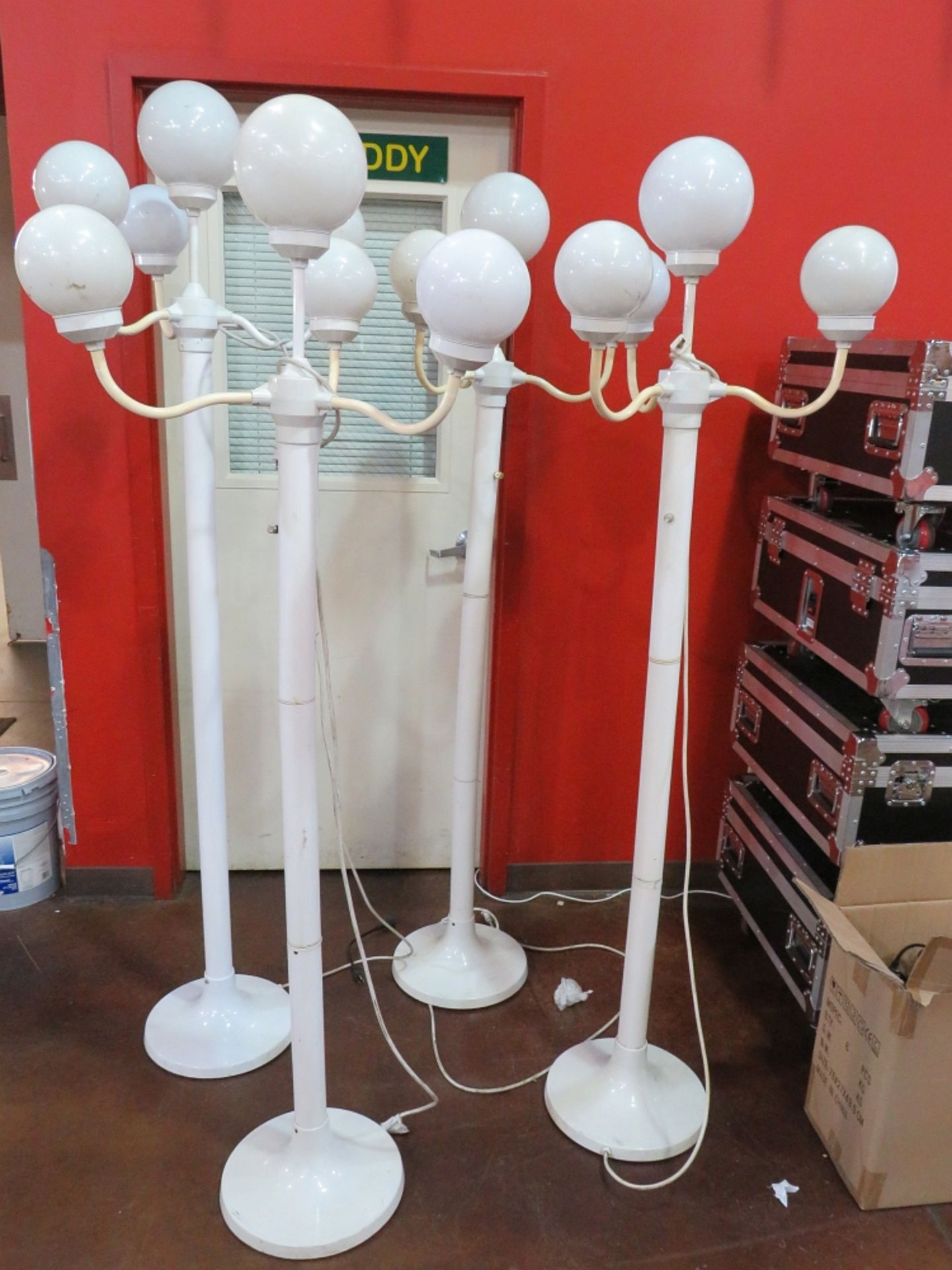 White Plastic 4-light Outdoor Free Standing Street Lights, 6' tall