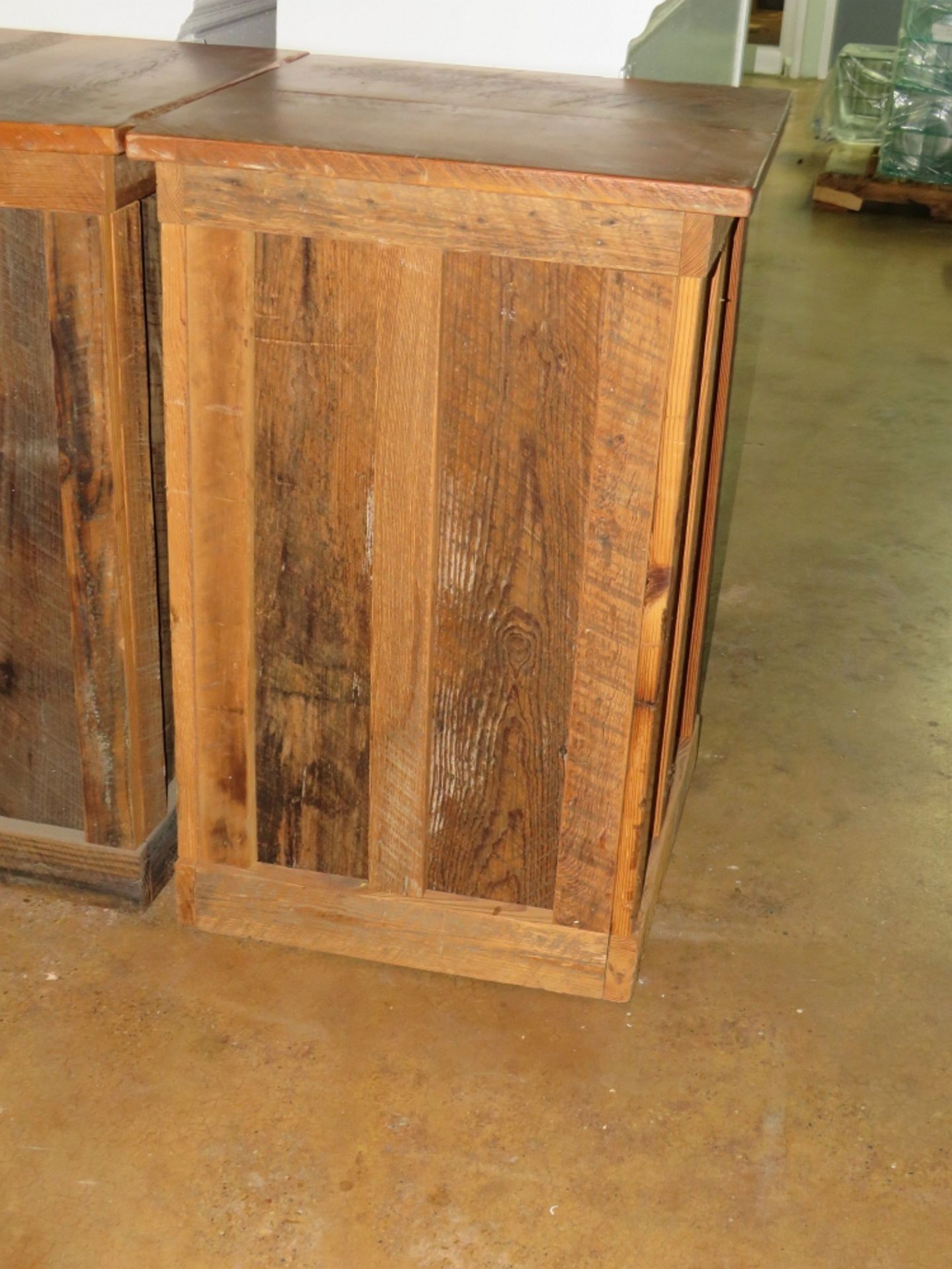 PEDESTAL RECLAIMED BARNWOOD