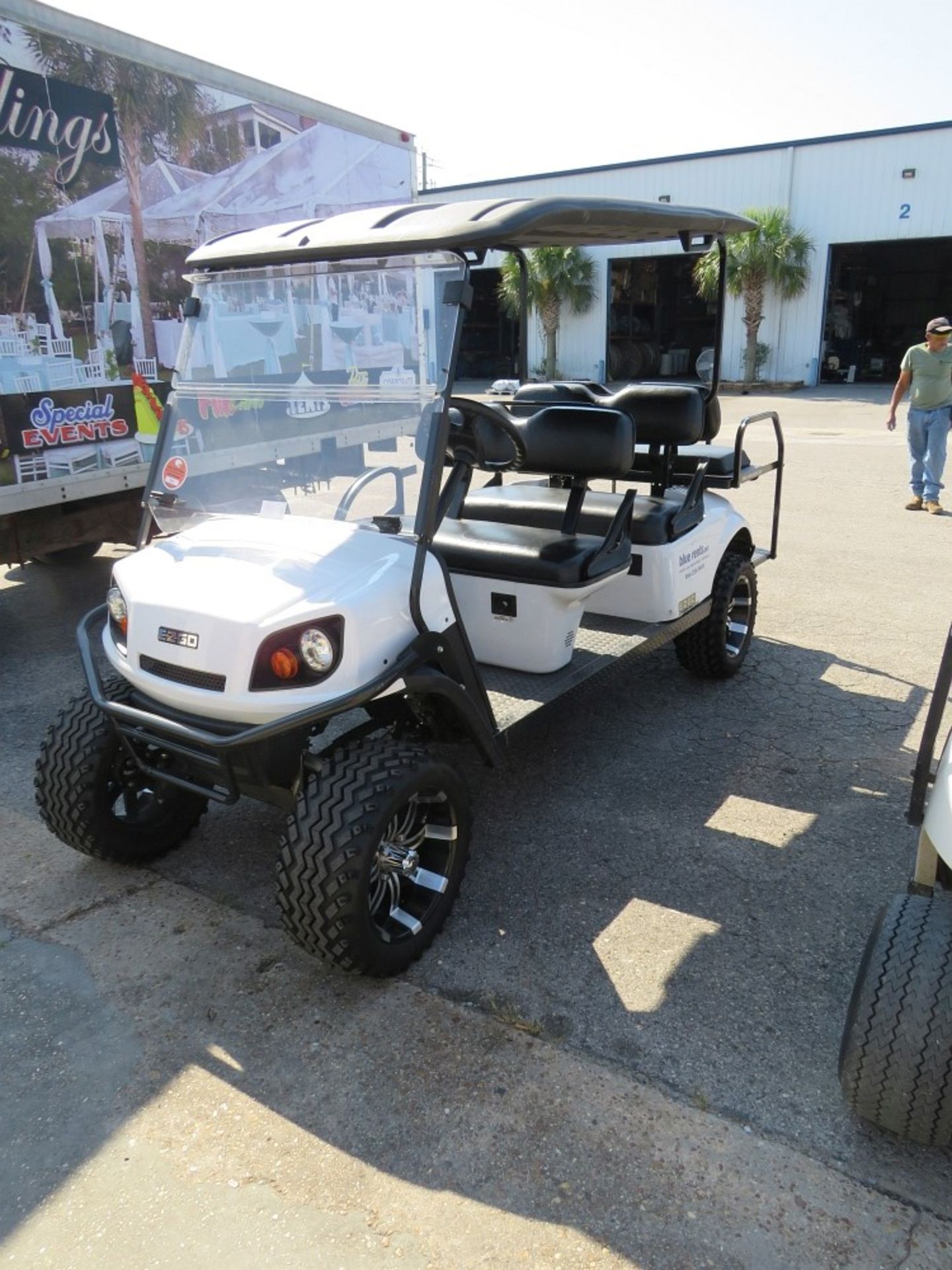 EZGO L6 6-PASSENGER GAS GOLF CART