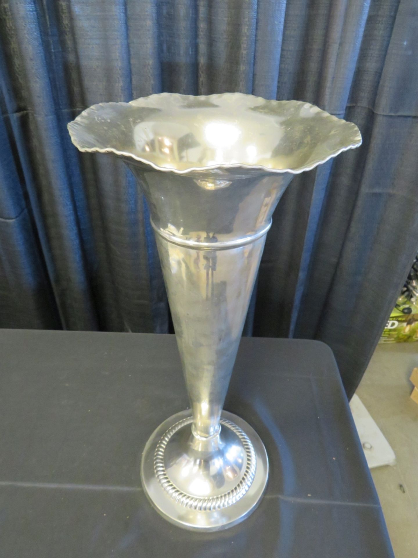 TULIP VASE SILVER LARGE