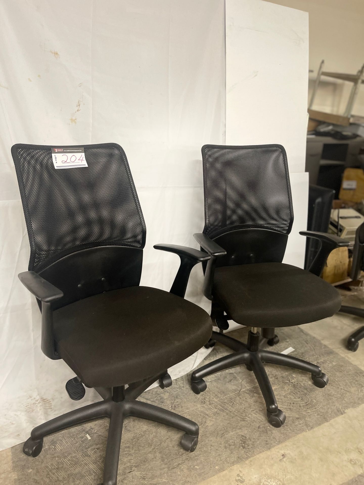 TASK CHAIR - Image 2 of 3