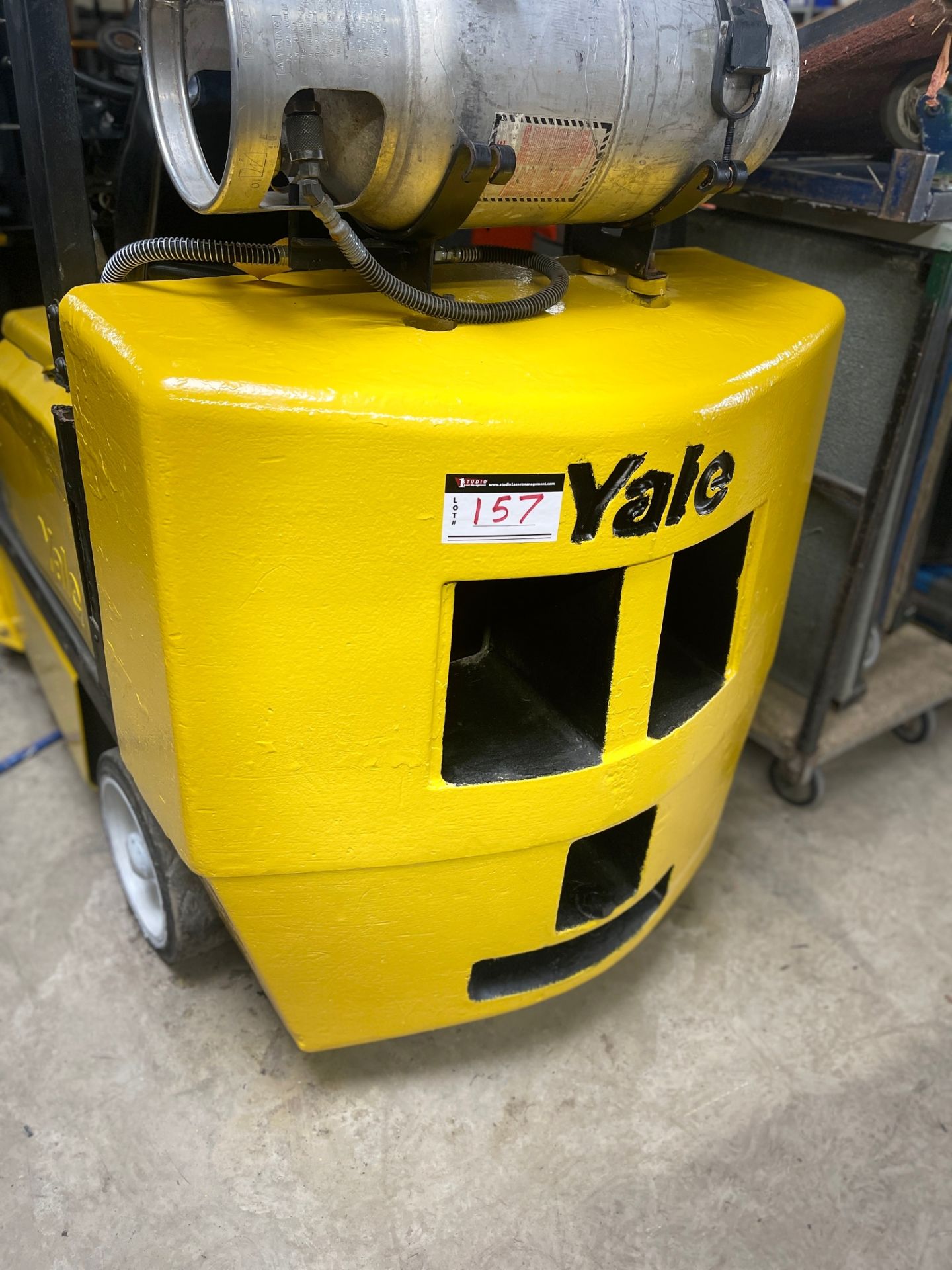 YALE 5800LB FORKLIFT - Image 3 of 5