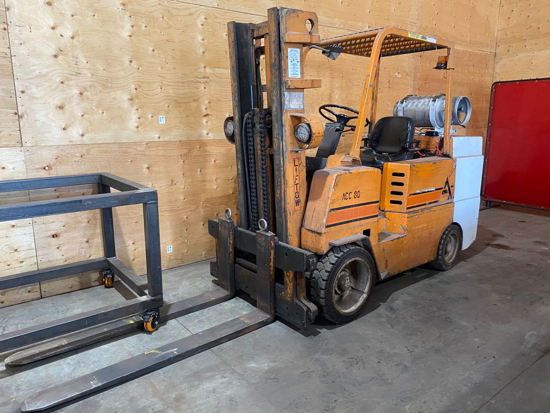 ALLIS CHALMERS 8000LB RIGGING FORKLIFT