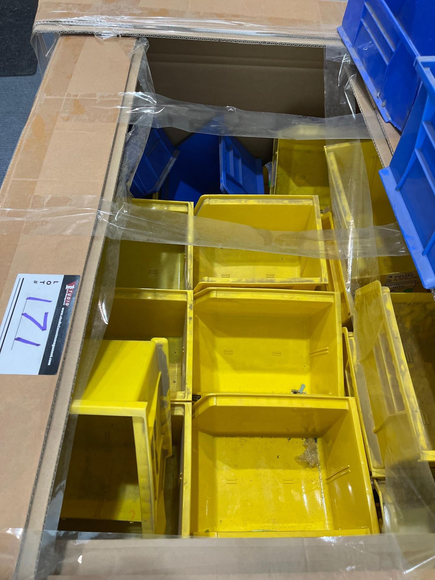 LOT/COMMERCIAL STORAGE BINS - Image 4 of 7