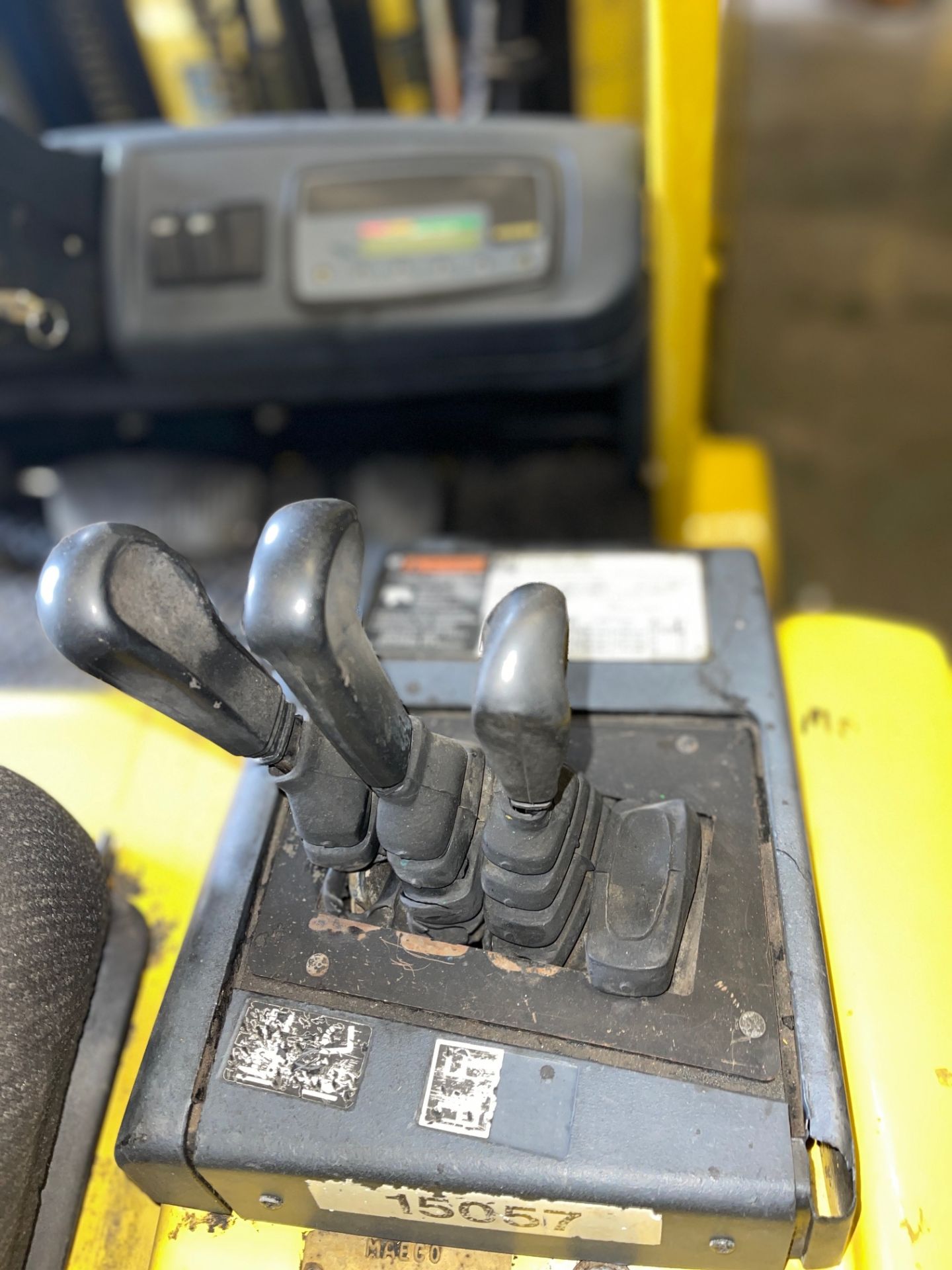 HYSTER ELECTRIC FORKLIFT, NO BATTERY, NO CHARGER, 5000 LBS CAPACITY - Image 6 of 6