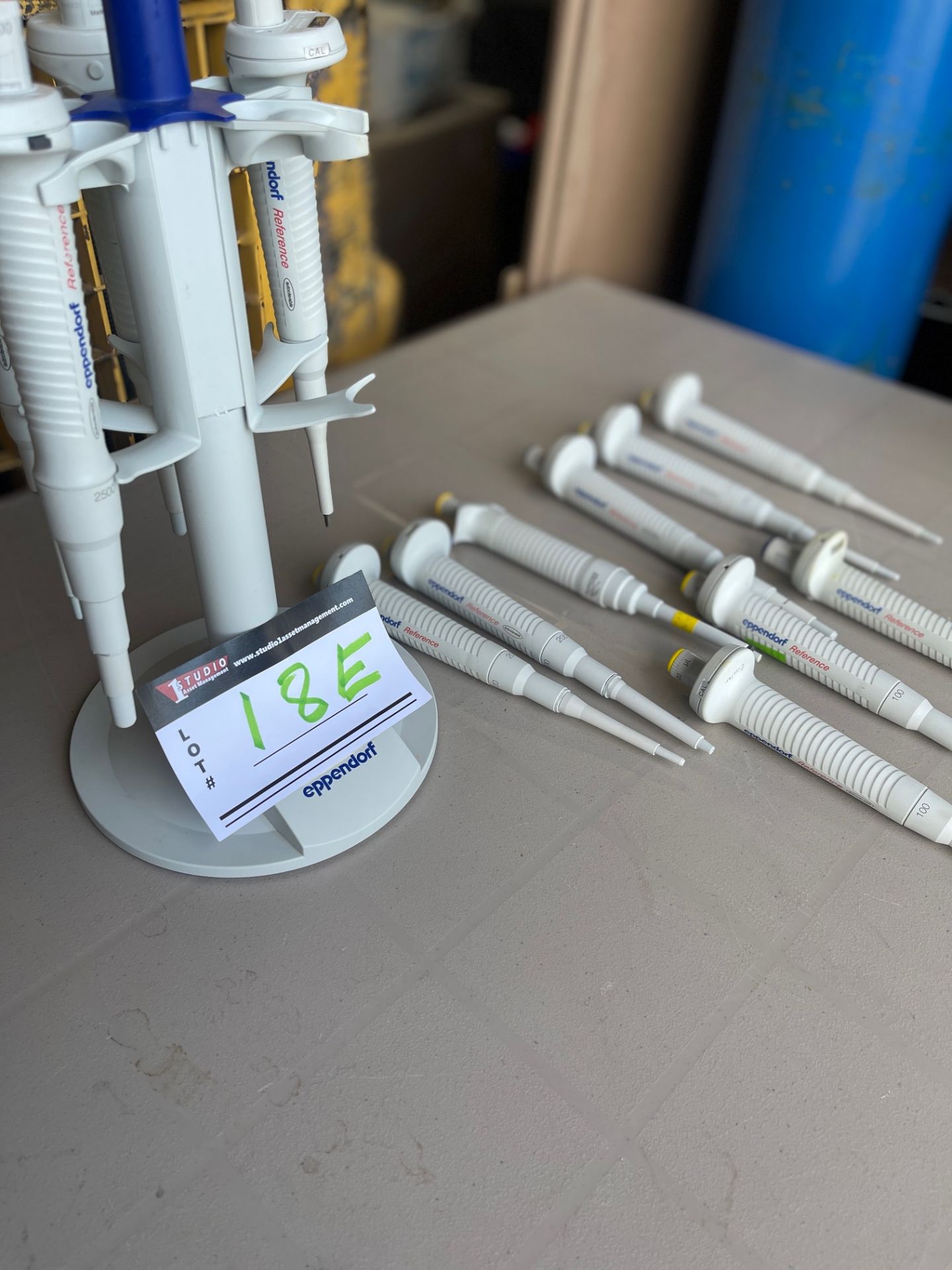 EPPENDORF REFERENCE 2 VARIBALE VOLUME, SINGLE-CHANNEL PIPETTES - Image 4 of 5