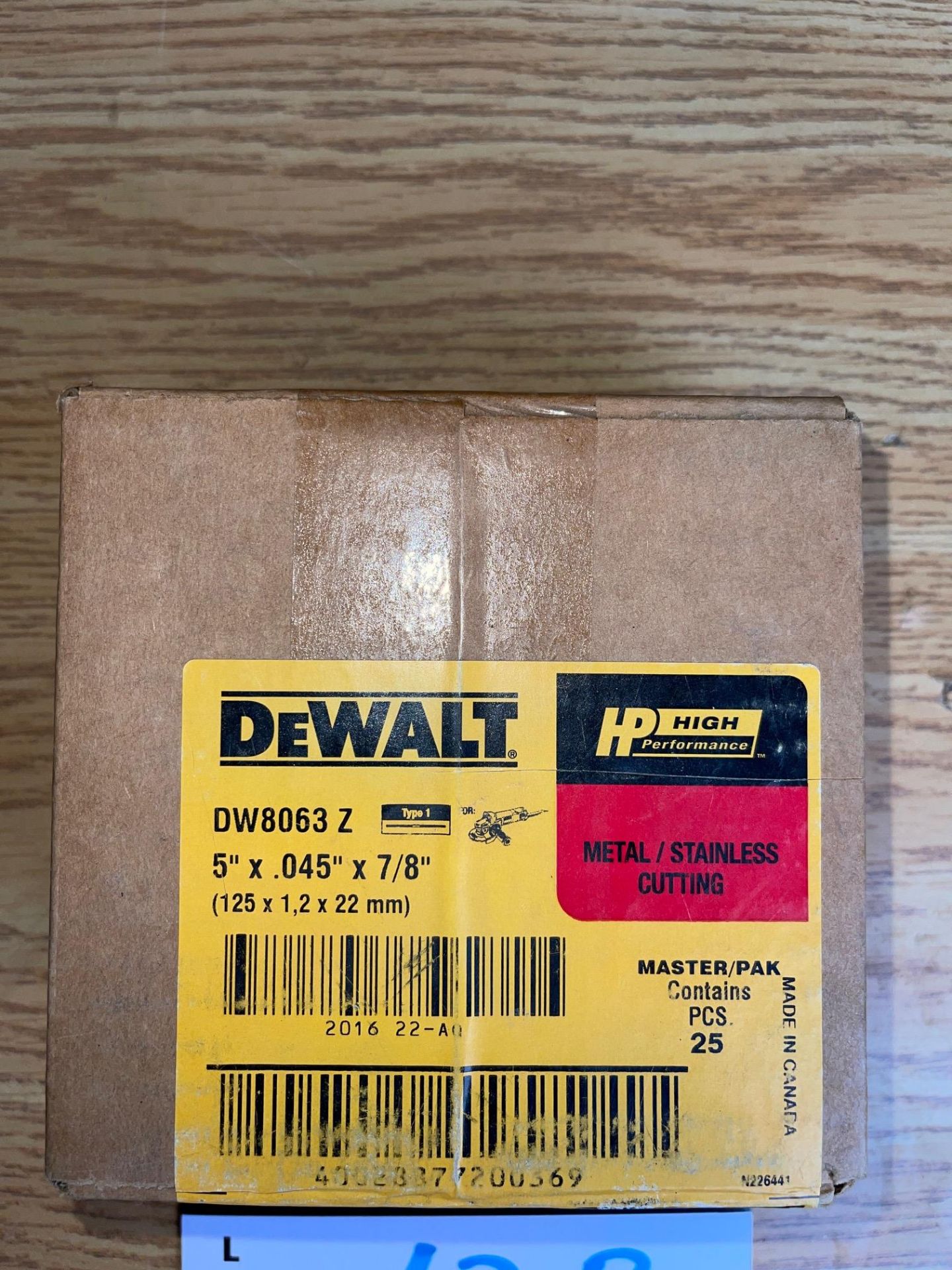 LOT/DEWALT METAL/STAINLESS CUTTING WHEEL, DW8063, 5" X .45" X 7/8", 25 PC - Image 2 of 2