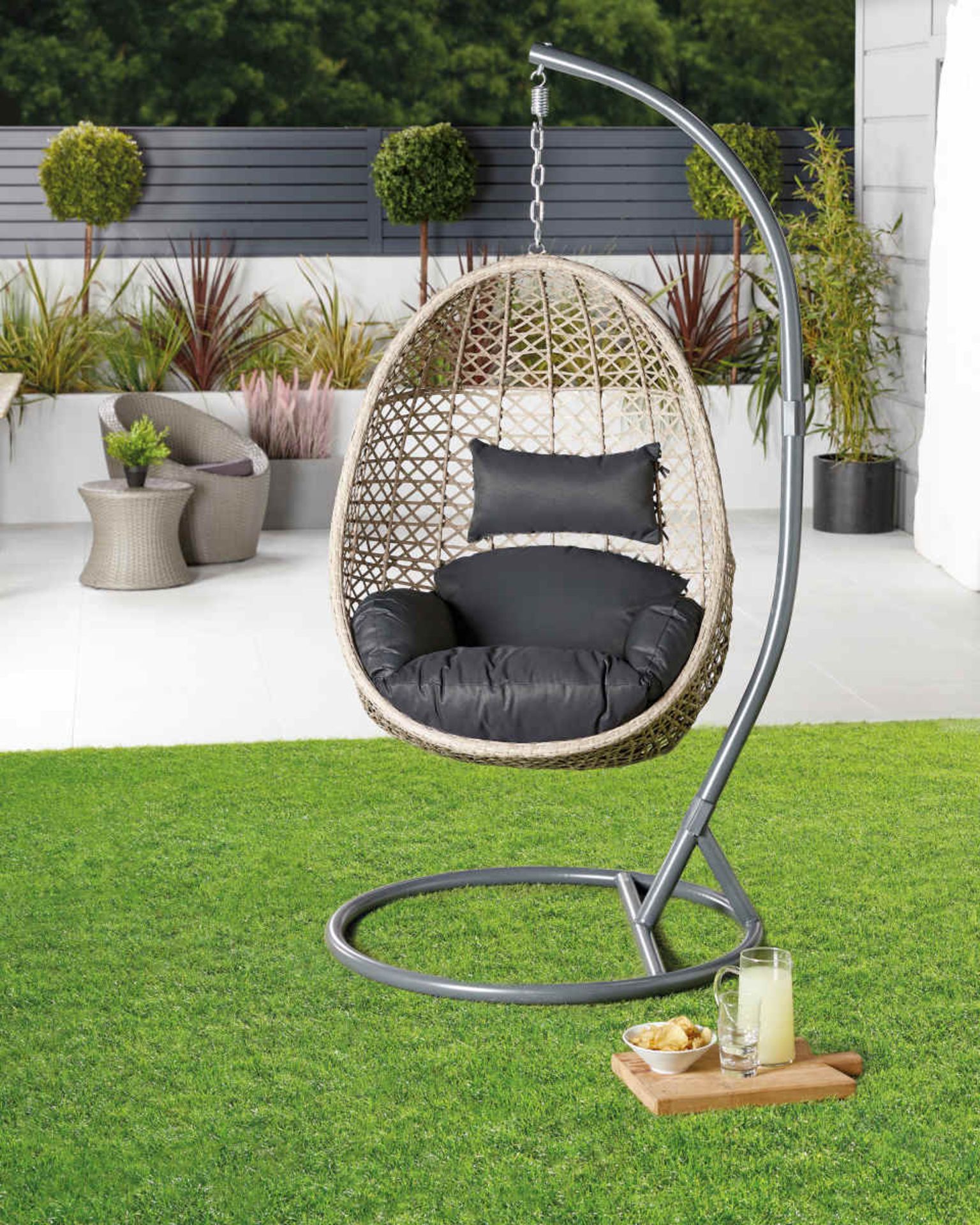 (2107211) Luxury Large Hanging Egg Chair - Image 2 of 2
