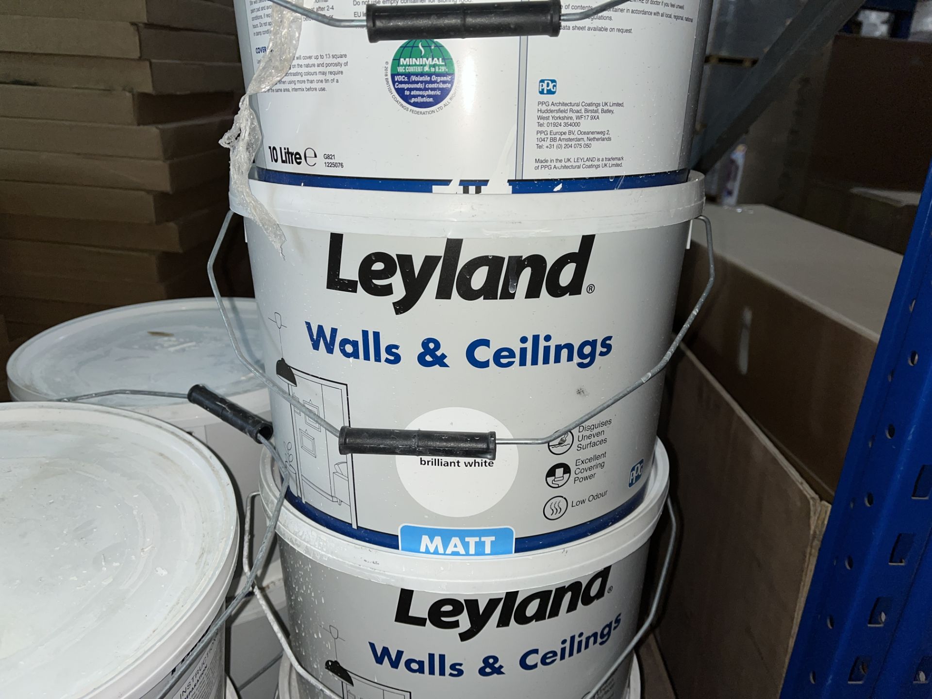 12 X BRAND NEW LEYLAND WALLS AND CEILINGS MATT BRILLIANT WHITE PAINT 10L TUBS R18