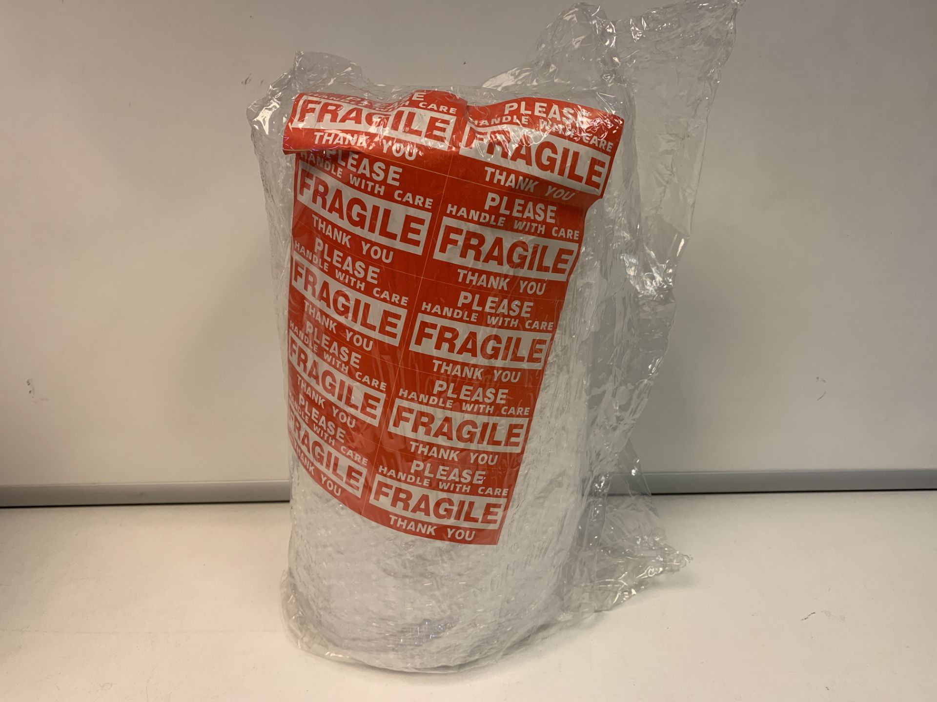 30 ROLLS OF OFFICETECTURE 300MMx11M BUBBLE WRAP EACH INCLUDES 10 X FRAGILE STICKERS (BACK-PCK)