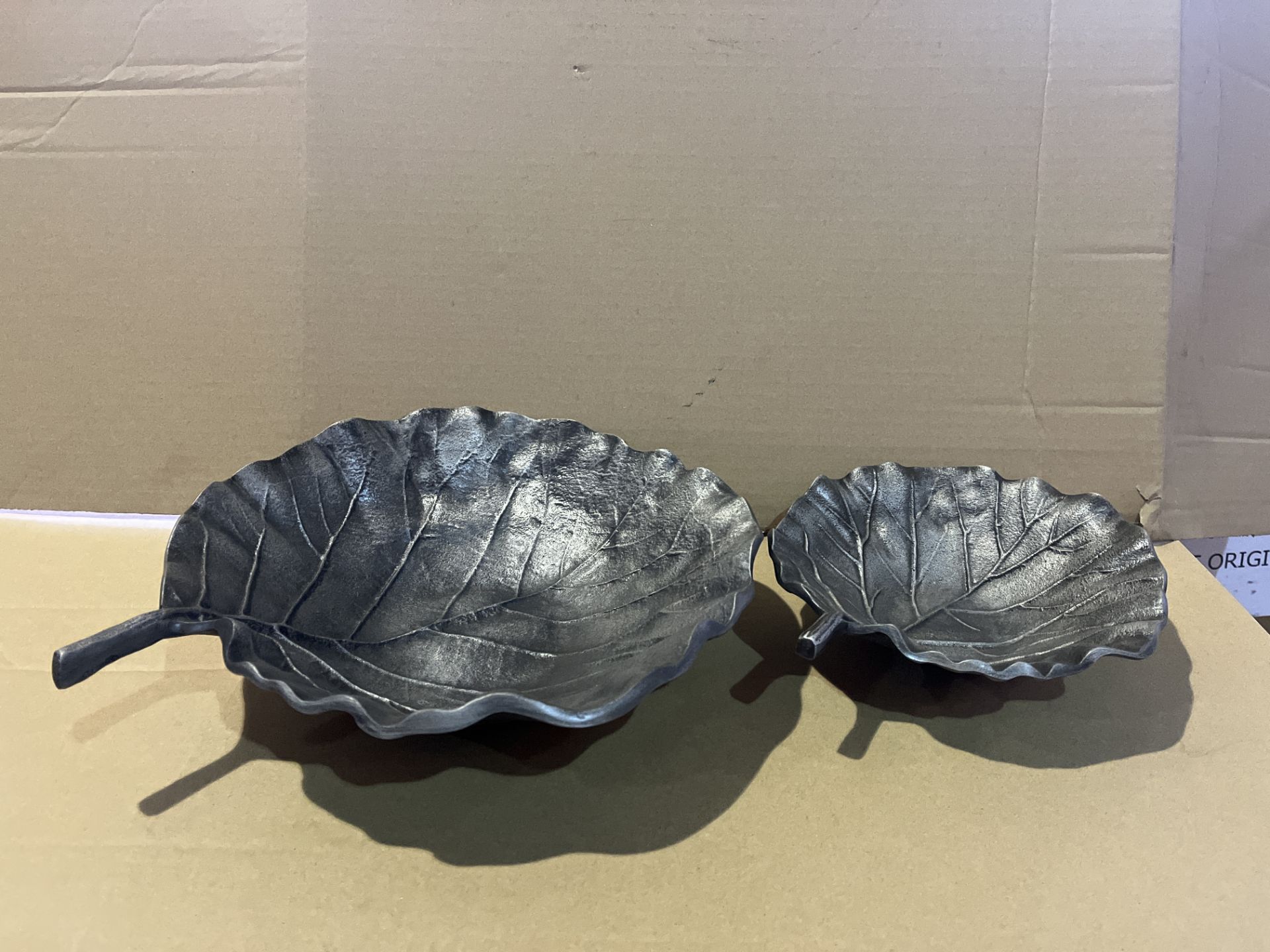 8 X BRAND NEW SETS OF 2 PETTI ROSSI DECORATIVE LEAF BOWLS R15