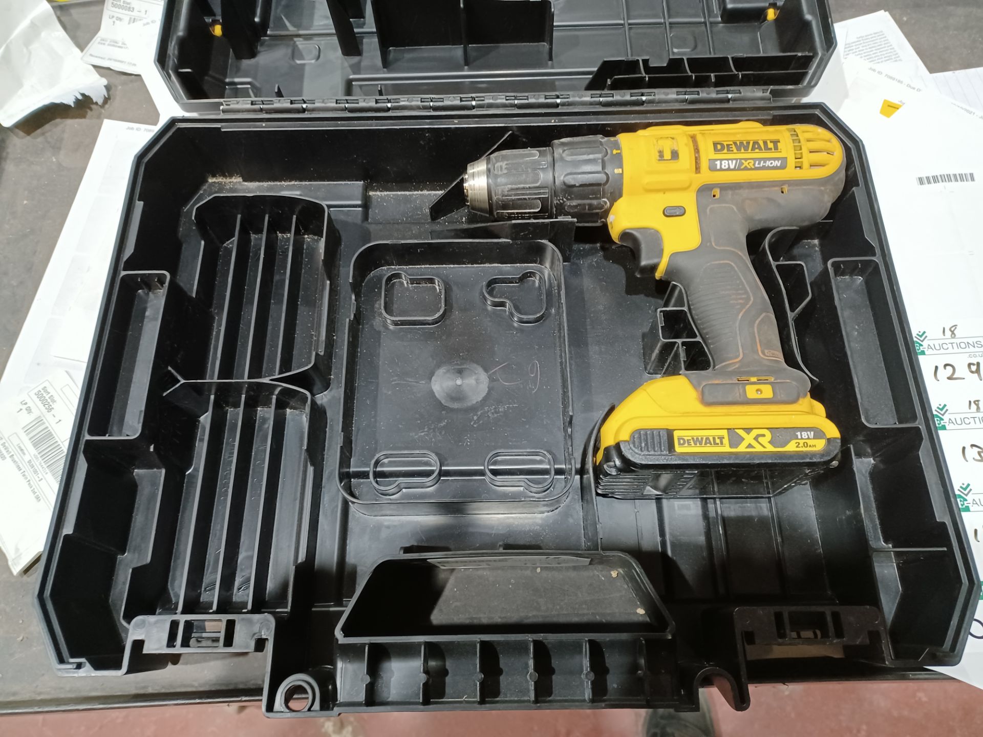 DEWALT DCD776D2T- GB 18V 2.0AH LI-ION XR CORDLESS COMBI DRILL WITH BATTERY AND CARRY CASE UNCHECEKED