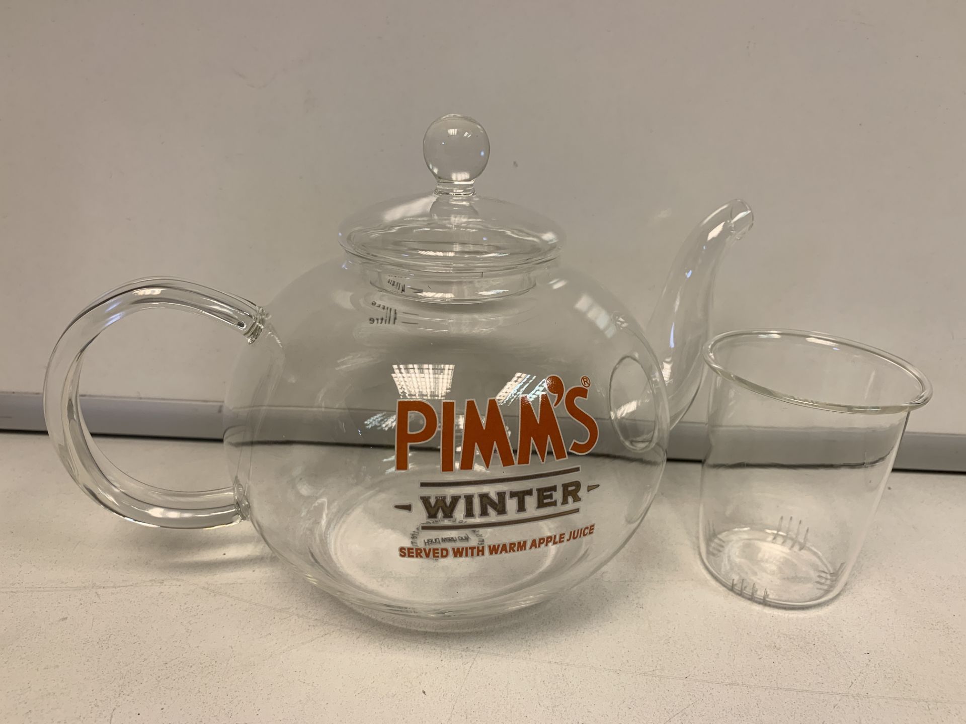 12 X BRAND NEW PIMMS WINTER GLASS TEA POTS WITH STRAINERS RRP £22 EACH S1