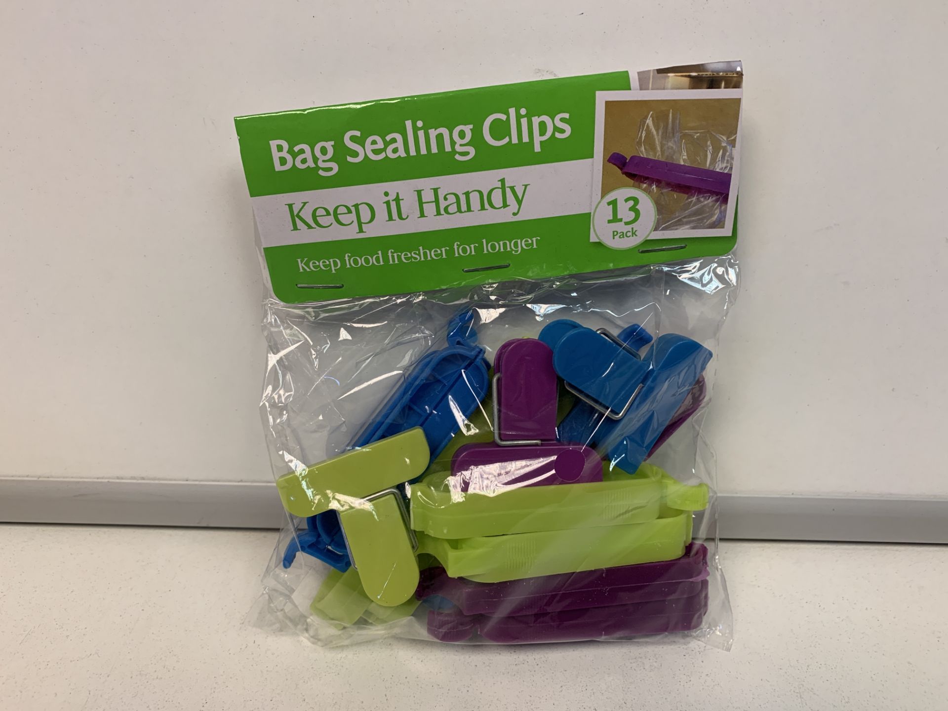 80 X BRAND NEW PACKS OF 13 BAG SEALING CLIPS R15