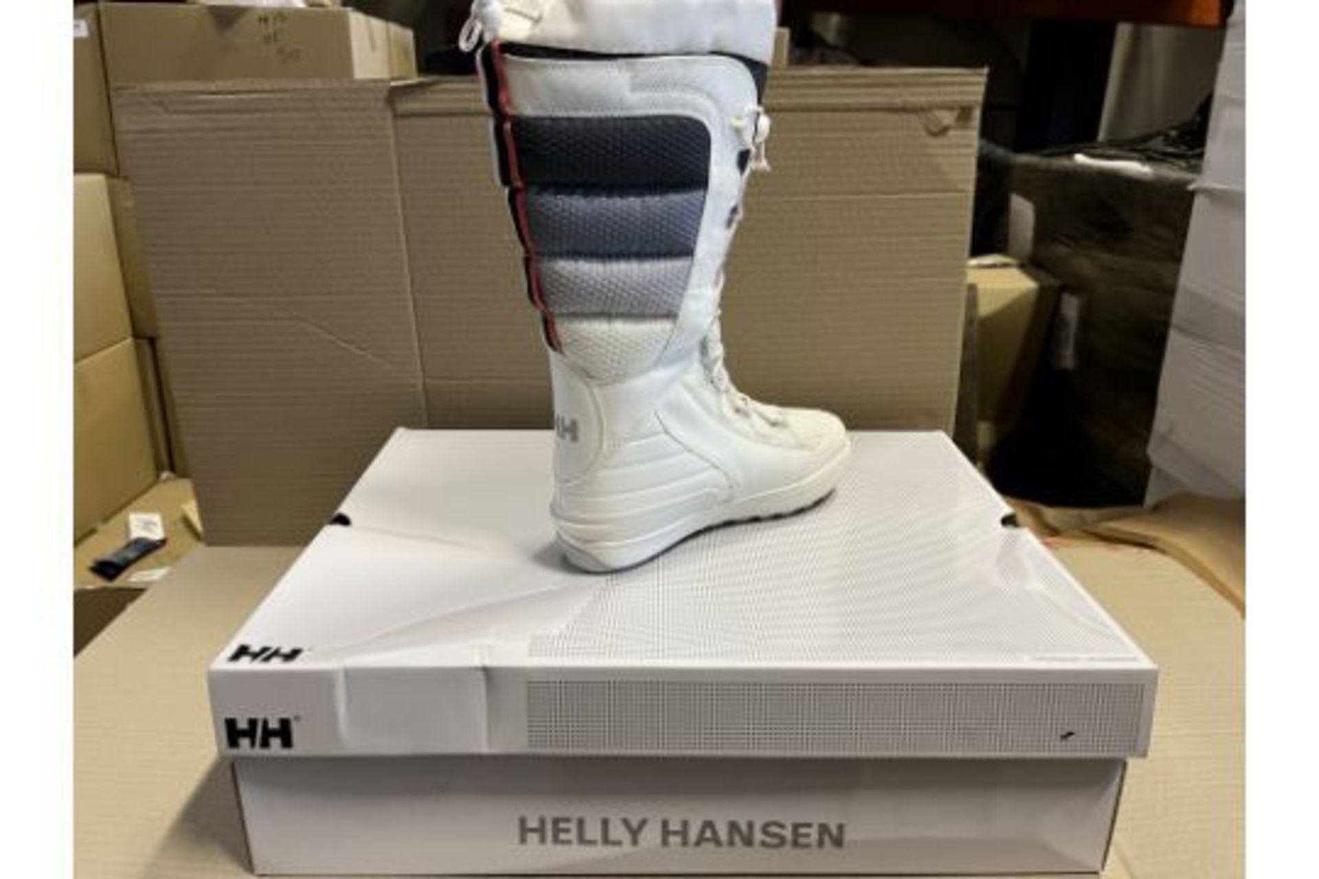 3 X BRAND NEW HELLY HANSON WHITE SNOW BOOTS SIZES MAY VARY RRP £70 EACH S1P10