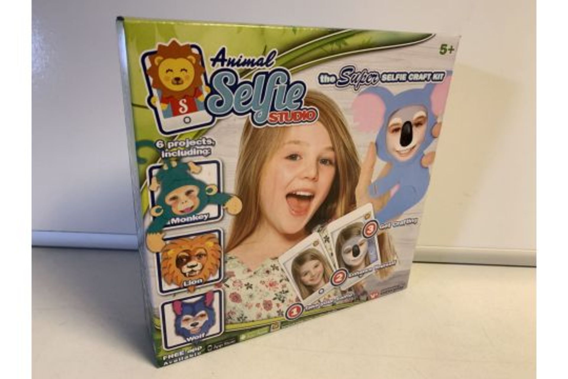 60 X BRAND NEW ANIMAL SELFIE STUDIO THE SUPER SLEFIE CRAFT KIT (ROW4 TOP)