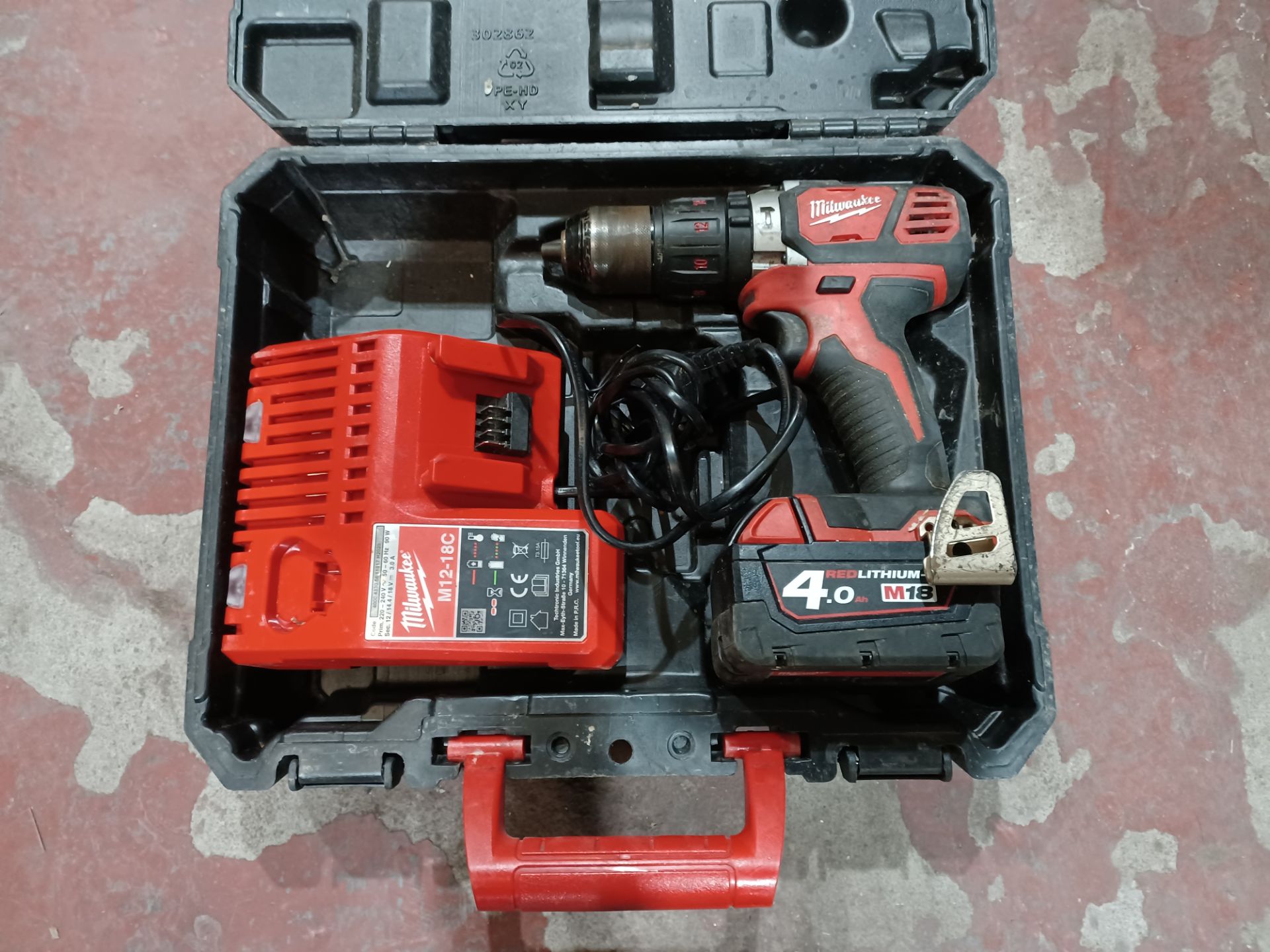 MILWAUKEE M18 BPDN-402C 18V 4.0AH LI-ION REDLITHIUM CORDLESS COMBI DRILL WITH BATTERY CHARGER AND