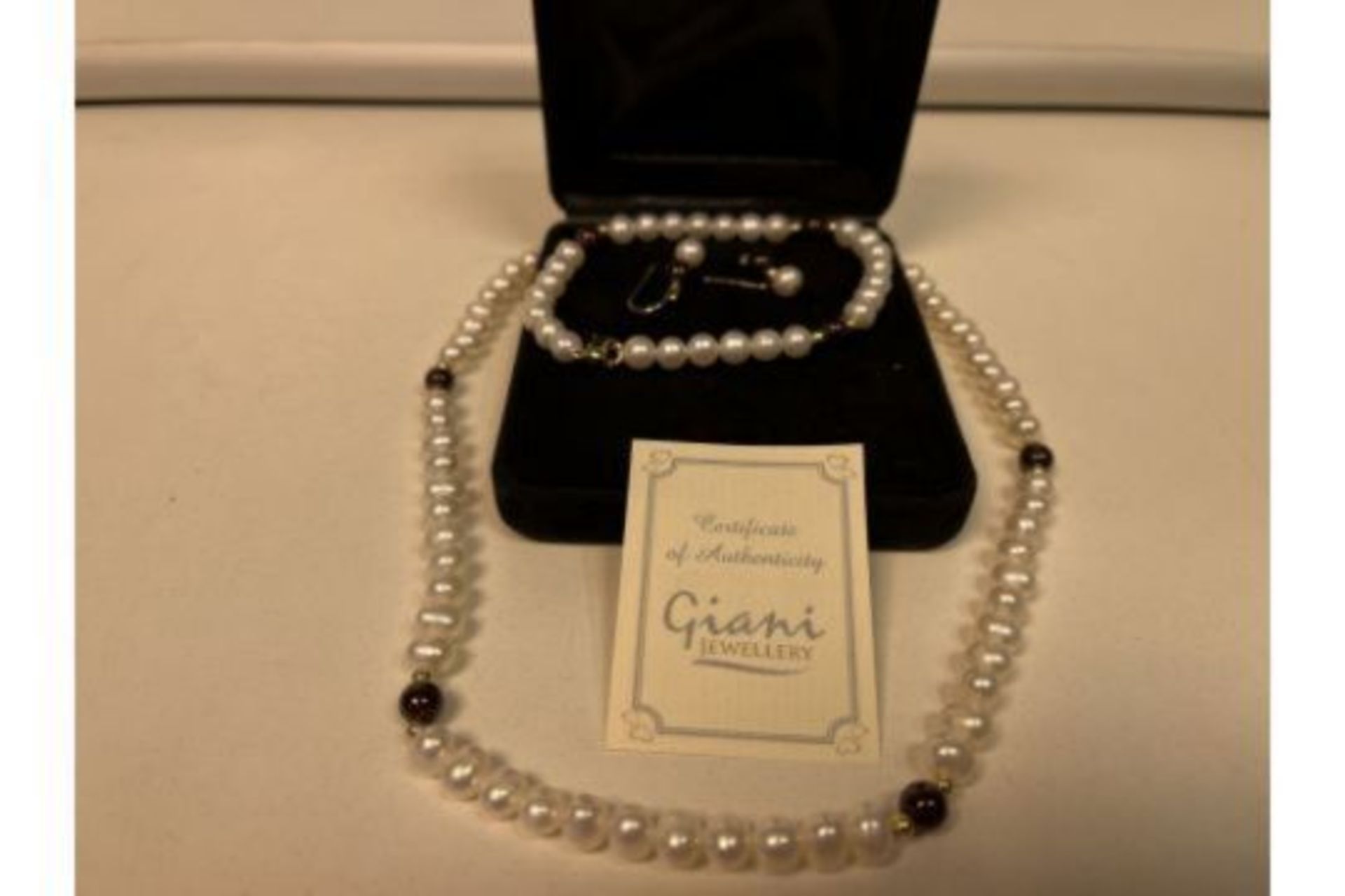 20 x NEW GIFT BOXED - GIANI JEWELLERY 3 PIECE 'PEARL' NECKLACE, BRACELET & EAR RING SET. RRP £55