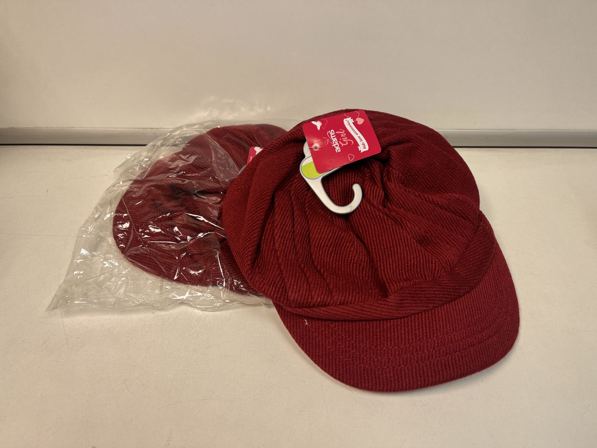 (NO VAT) 90 X BRAND NEW ADAMS CHILDRENS HATS (SIZES MAY VARY) R9