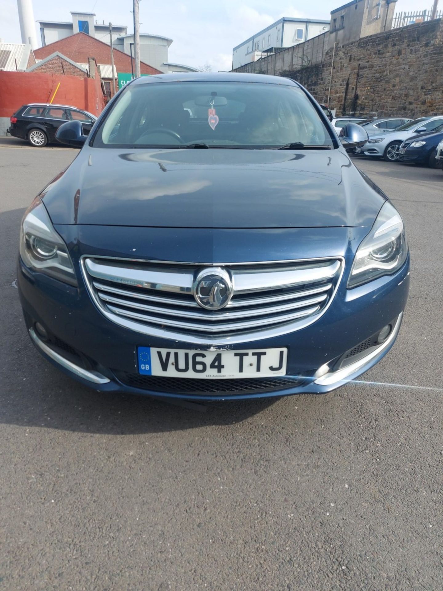 VU64 TTJ - VAUXHALL INSIGNIA DIESEL HATCHBACK - 2.0 CDTi ecoFLEX Design Nav 5dr. Colour: Blue. - Image 5 of 7