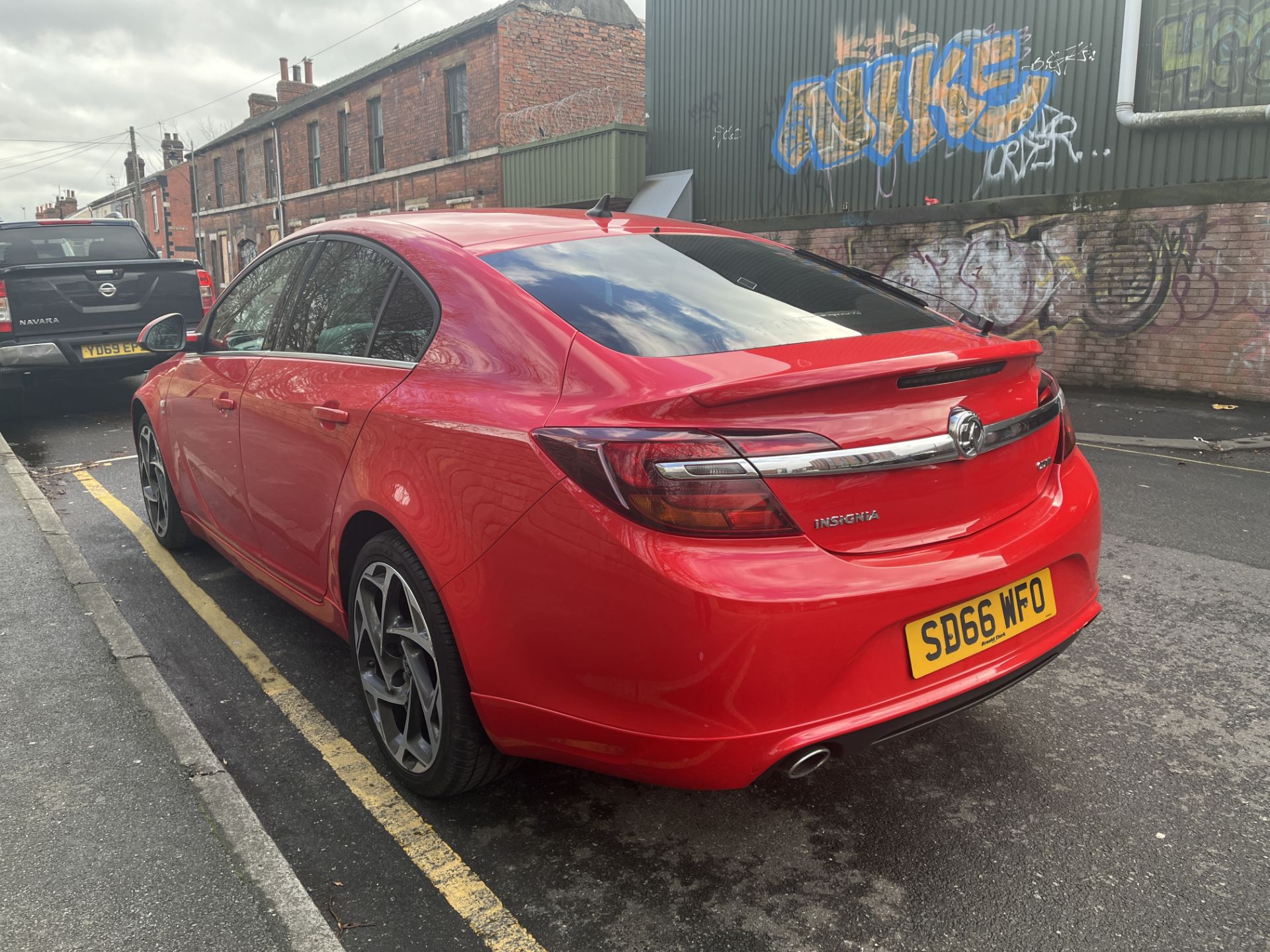 SD66 WFO - VAUXHALL INSIGNIA DIESEL HATCHBACK - 1.6 CDTi SRi Vx-line Nav 5dr [Start Stop].  Colour: - Image 8 of 14