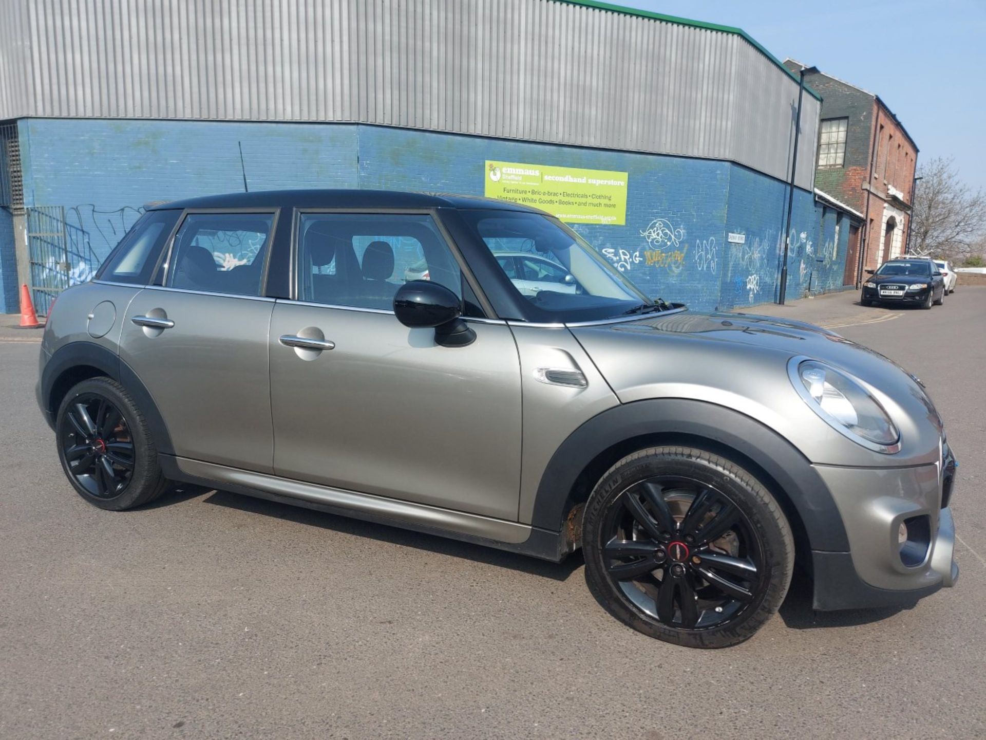 YR67 EPE - MINI 1.5 Cooper 5dr HATCHBACK. Date registered: 12 September 2017.