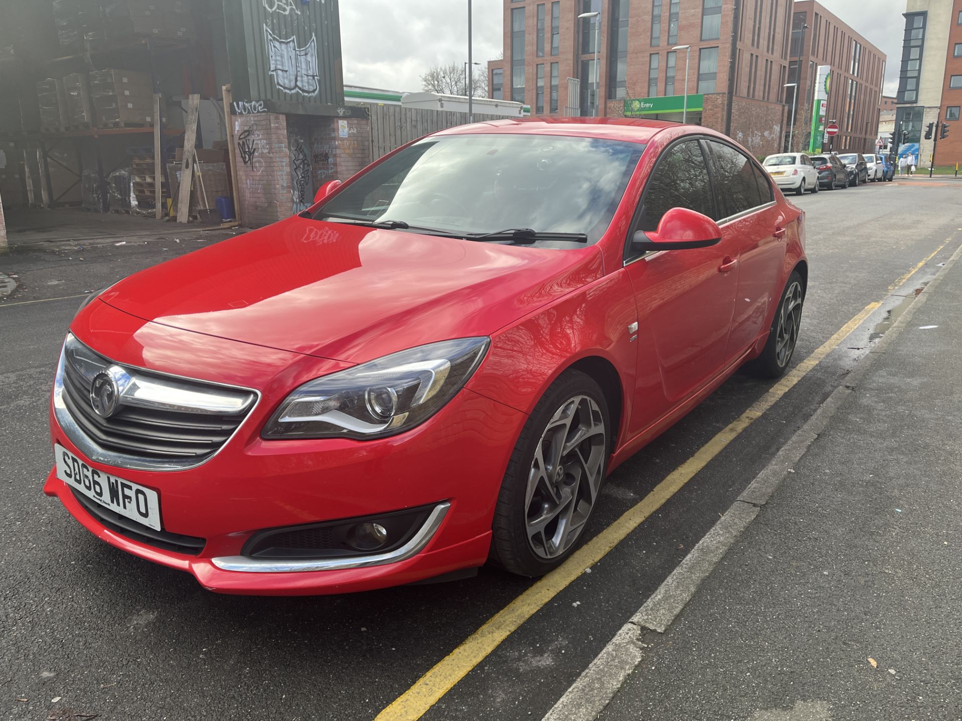 SD66 WFO - VAUXHALL INSIGNIA DIESEL HATCHBACK - 1.6 CDTi SRi Vx-line Nav 5dr [Start Stop].  Colour: