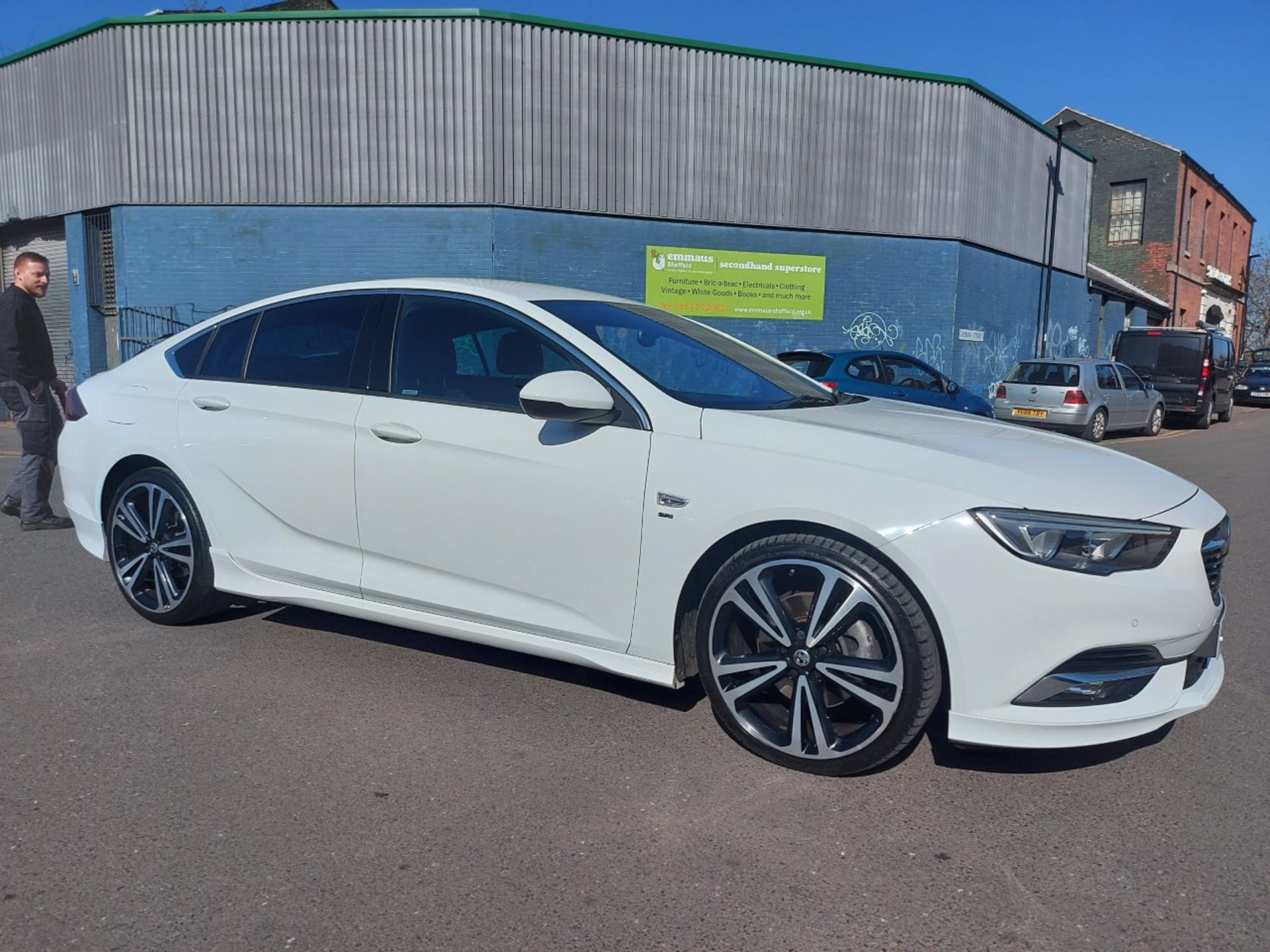 BV18 BXC - VAUXHALL INSIGNIA DIESEL GRAND SPORT - 2.0 Turbo D SRi Vx-line Nav 5dr. Colour:White.