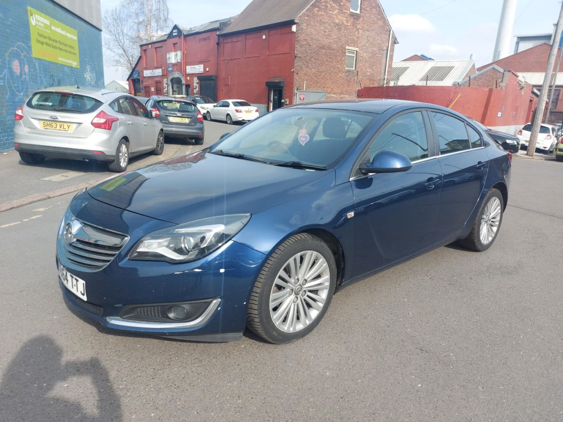 VU64 TTJ - VAUXHALL INSIGNIA DIESEL HATCHBACK - 2.0 CDTi ecoFLEX Design Nav 5dr. Colour: Blue. - Image 2 of 7