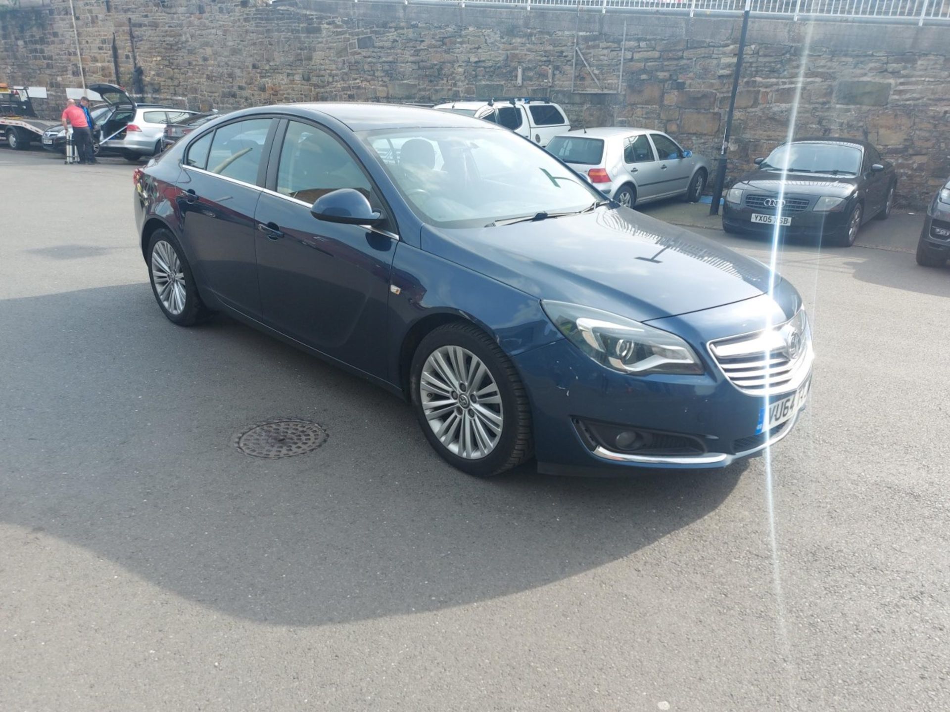 VU64 TTJ - VAUXHALL INSIGNIA DIESEL HATCHBACK - 2.0 CDTi ecoFLEX Design Nav 5dr. Colour: Blue.