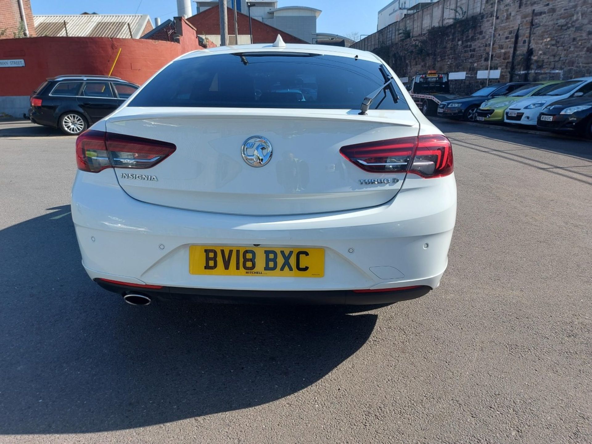 BV18 BXC - VAUXHALL INSIGNIA DIESEL GRAND SPORT - 2.0 Turbo D SRi Vx-line Nav 5dr. Colour:White. - Image 3 of 15