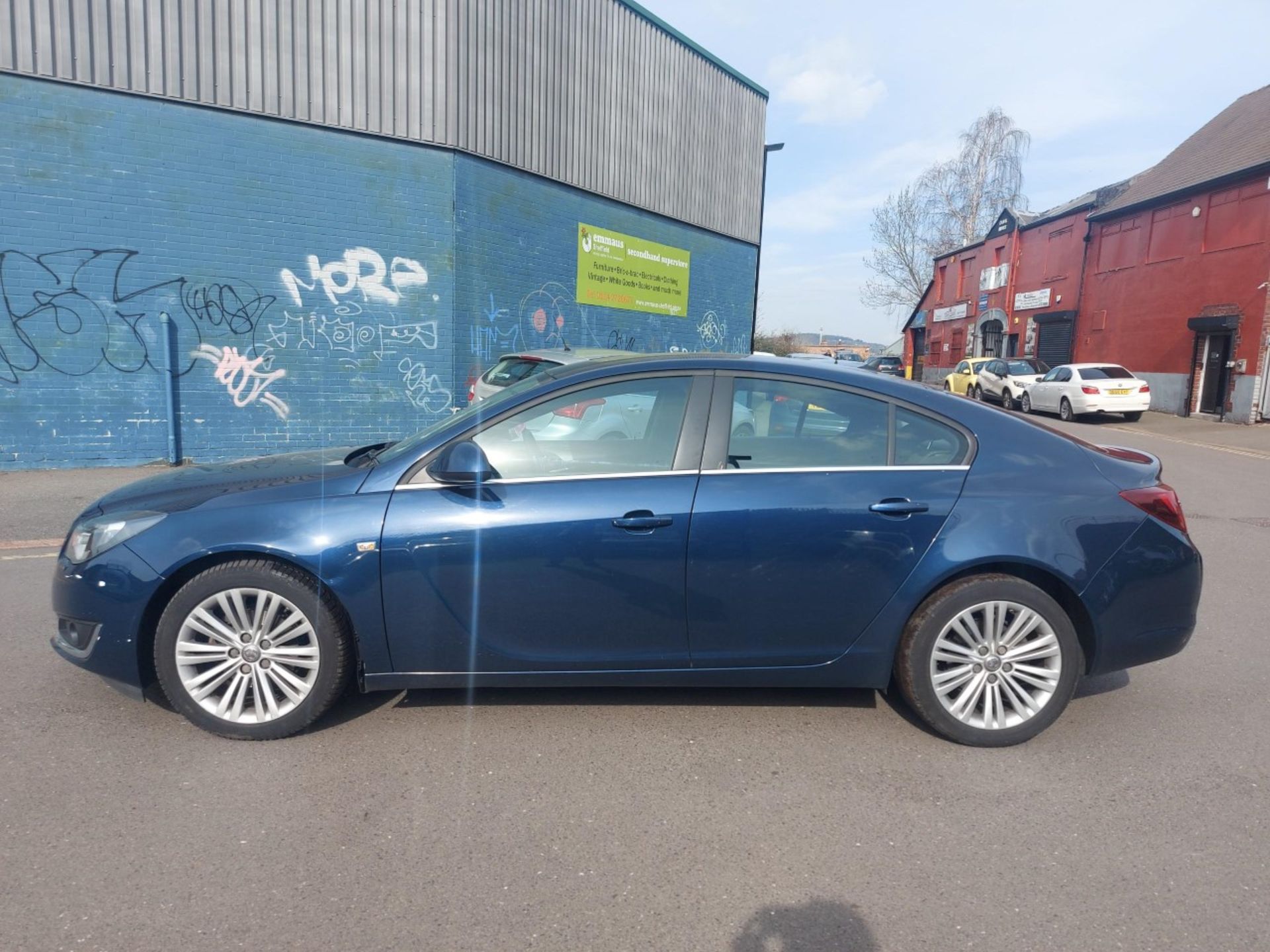 VU64 TTJ - VAUXHALL INSIGNIA DIESEL HATCHBACK - 2.0 CDTi ecoFLEX Design Nav 5dr. Colour: Blue. - Image 3 of 7