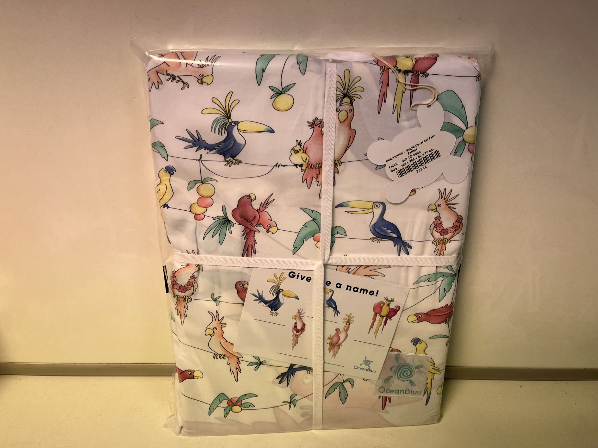 8 X BRAND NEW OCEANBLUU 100% ORAGNIC AND FAIRTRADE CERTIFIED PARTY PARROTS SINGLE DUVET SETS R3