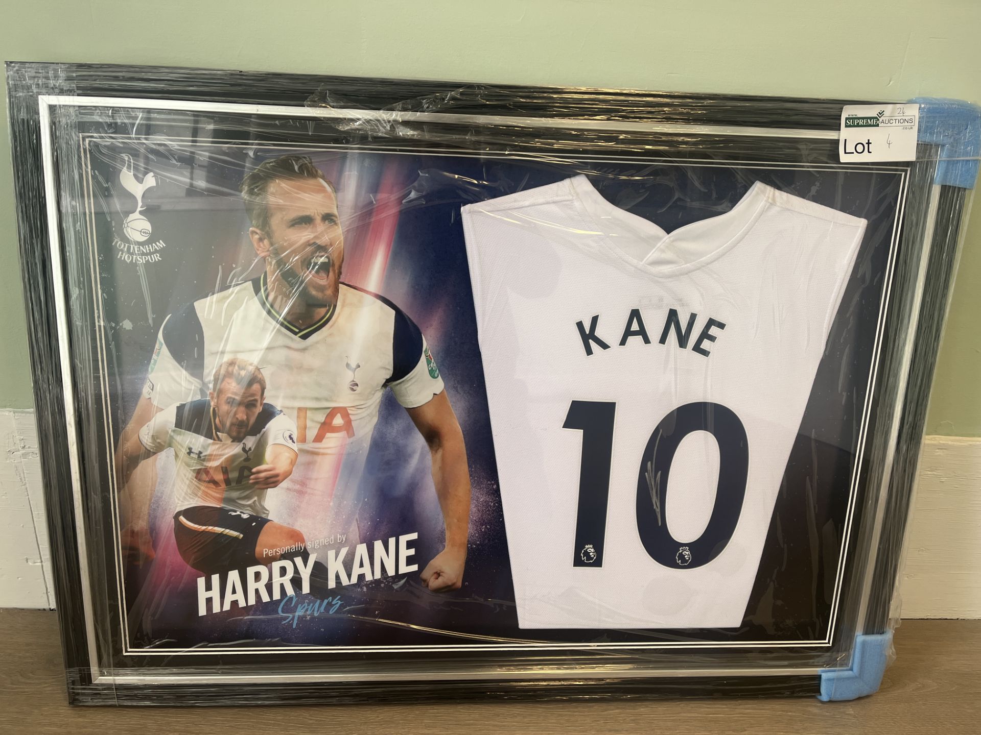 FRAMED LIGHT UP HARRY KANE TOTTENHAM HOTSPUR NUMBER 10 SIGNED FOOTBALL SHIRT