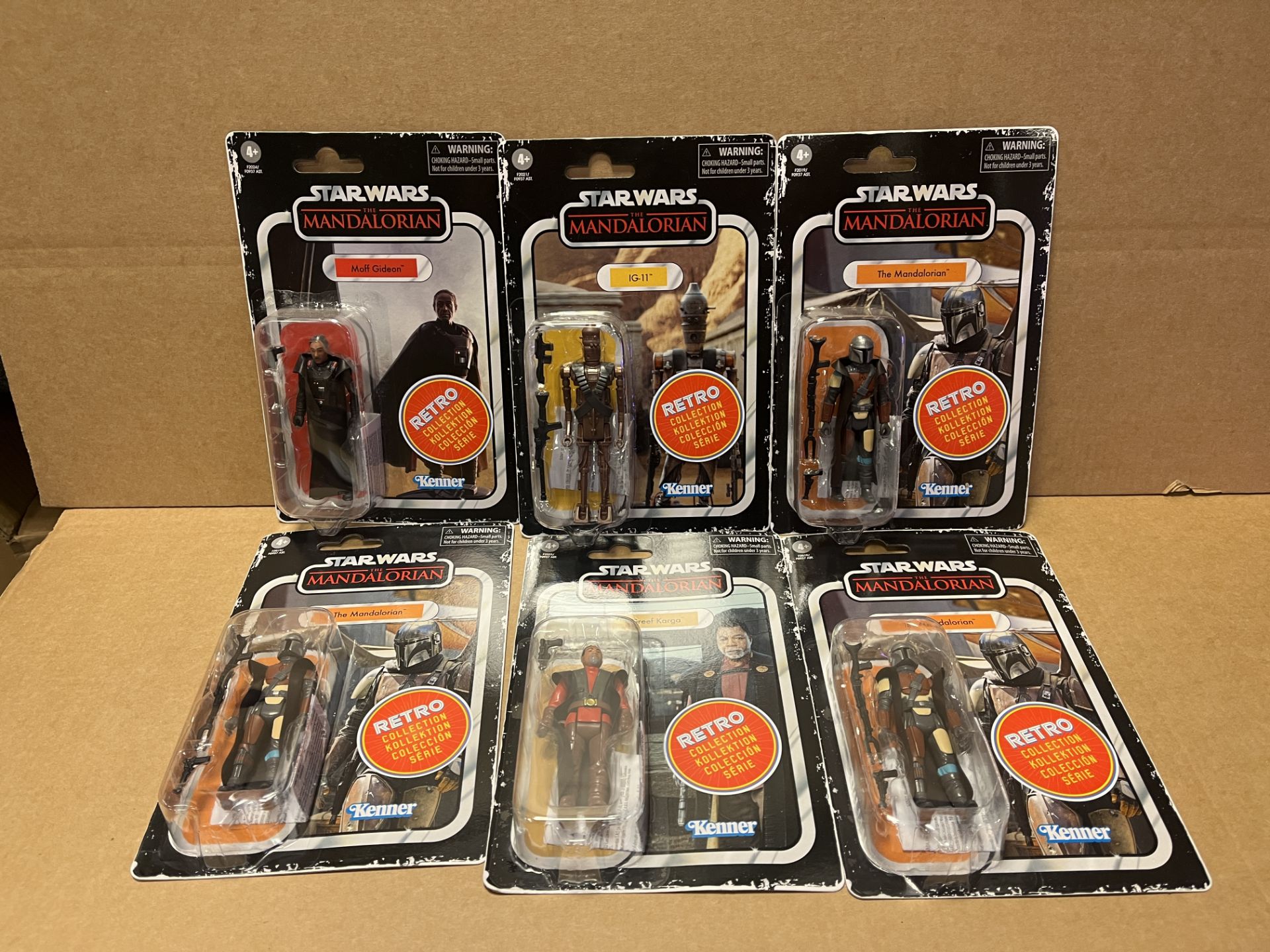 11 X BRAND NEW ASSORTED STAR WARS COLLECTABLE FIGURES EBR