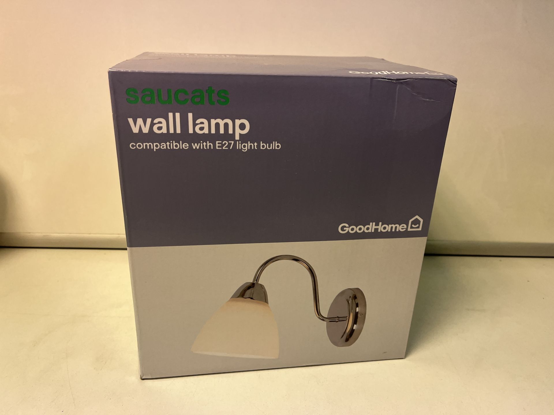PALLET TO CONTAIN 48 x NEW BOXED SAUCATS WALL LIGHTS (H/ST)