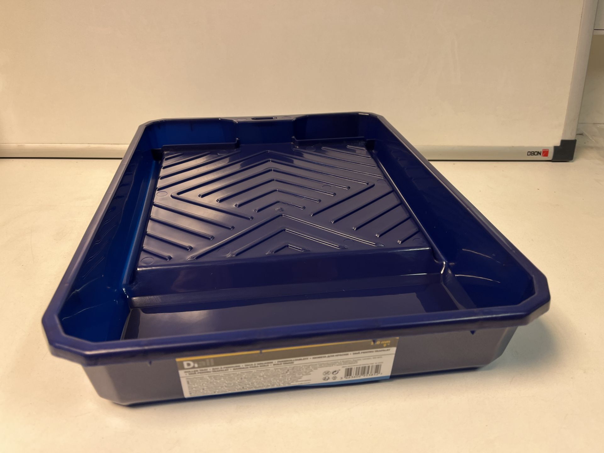 108 X BRAND NEW 230MM PLASTIC PAINT TRAYS R3