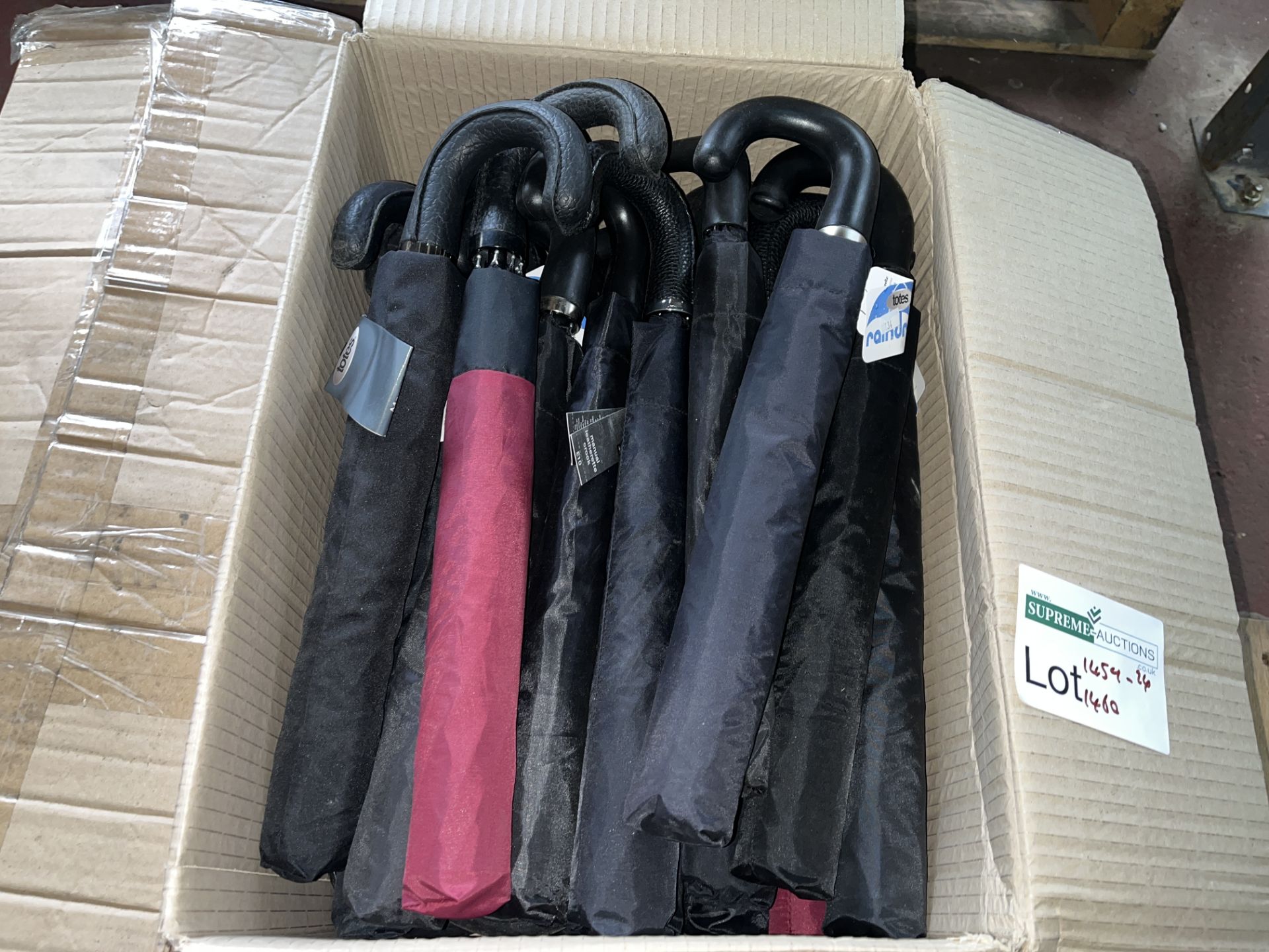 15 X BRAND NEW ASSORTED TOTES UMBRELLAS IN VARIOUS STYLES AND SIZES R15