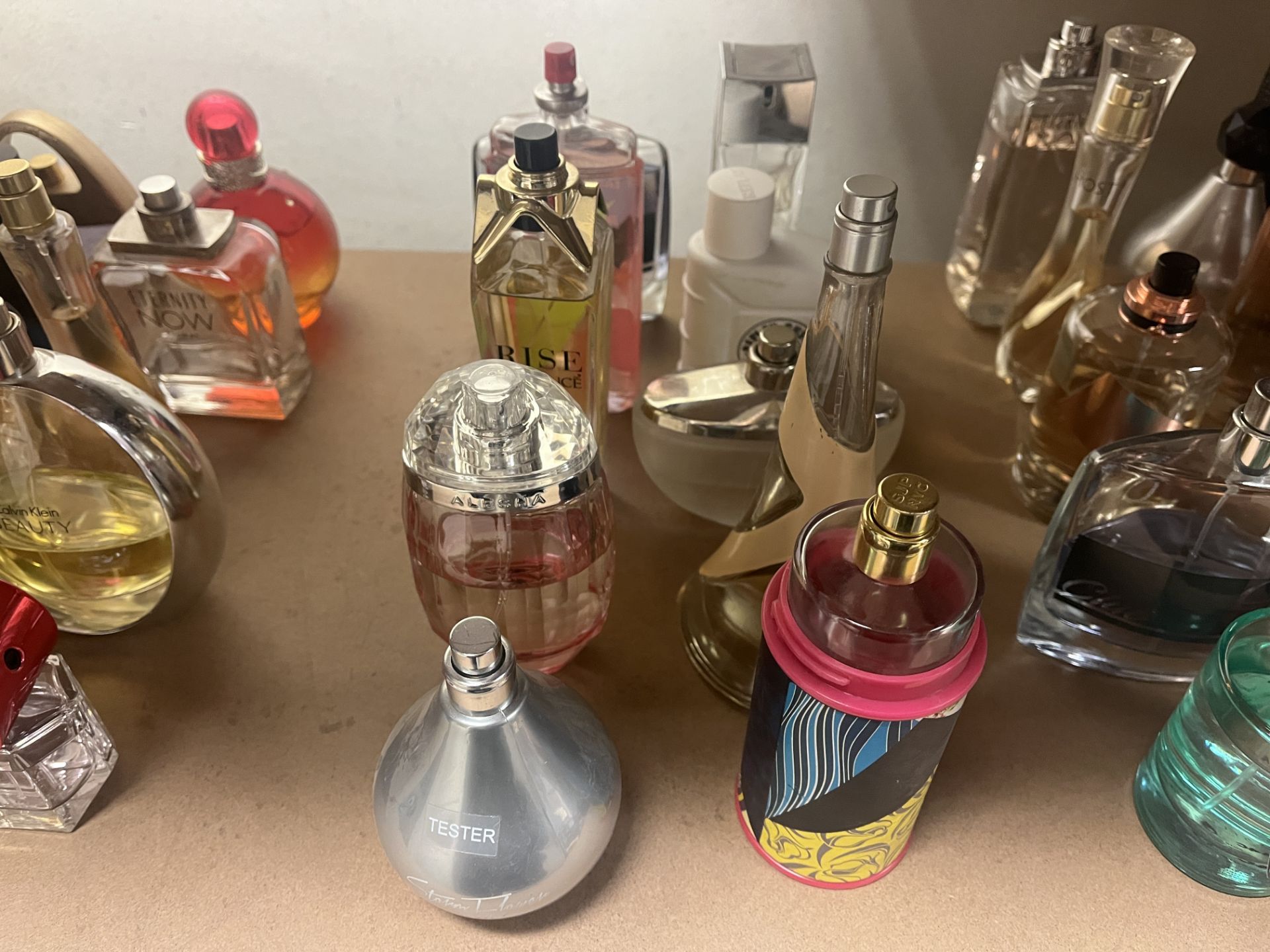 10 X ASSORTED PERFUME TESTERS (SOME NOT FULL) EBR